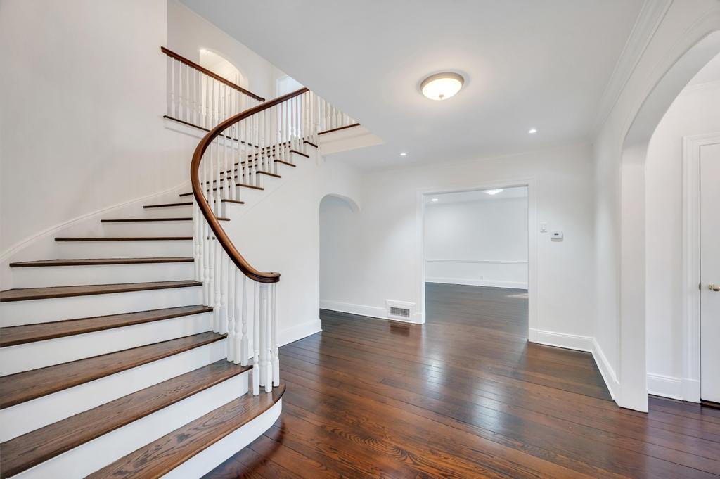 Single Family Station  Nassau County, NY 11023, MLS-843574-3
