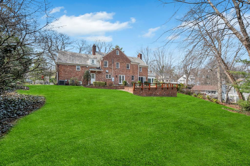 Single Family Station  Nassau County, NY 11023, MLS-843574-32
