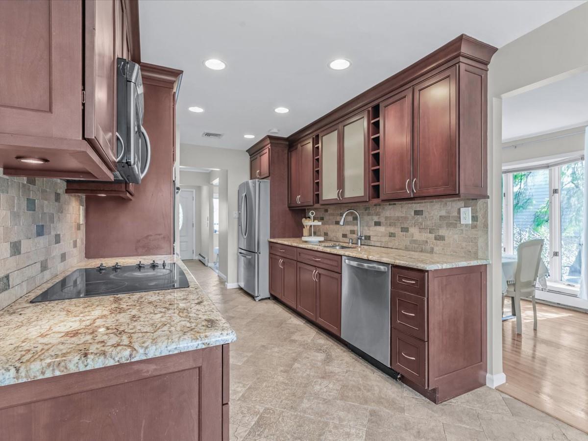 Single Family Floral  Nassau County, NY 11803, MLS-843623-11