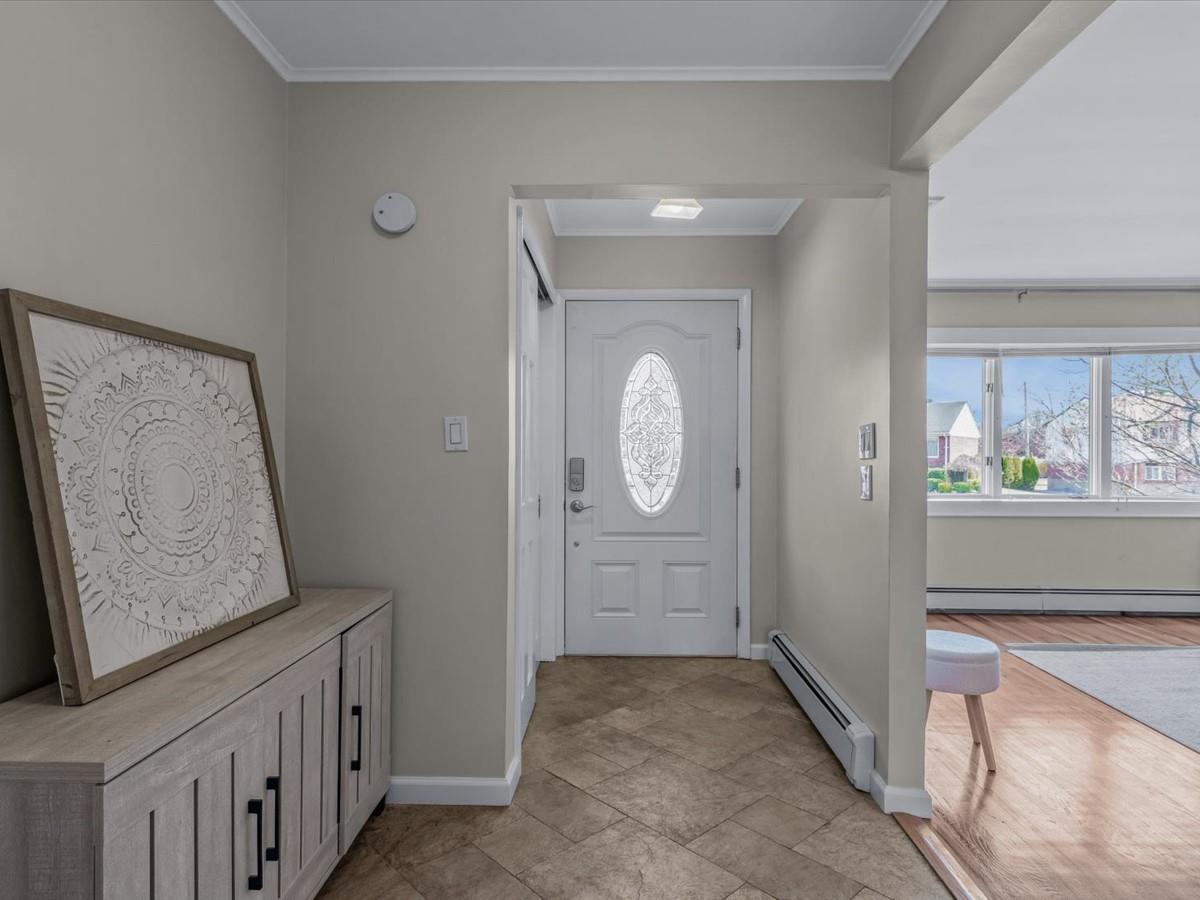 Single Family Floral  Nassau County, NY 11803, MLS-843623-3