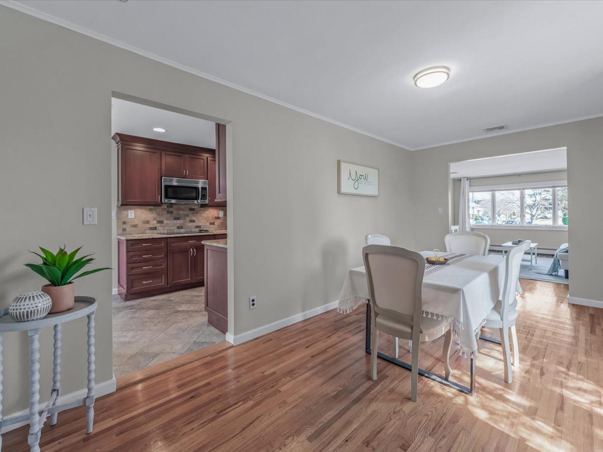 Single Family Floral  Nassau County, NY 11803, MLS-843623-8