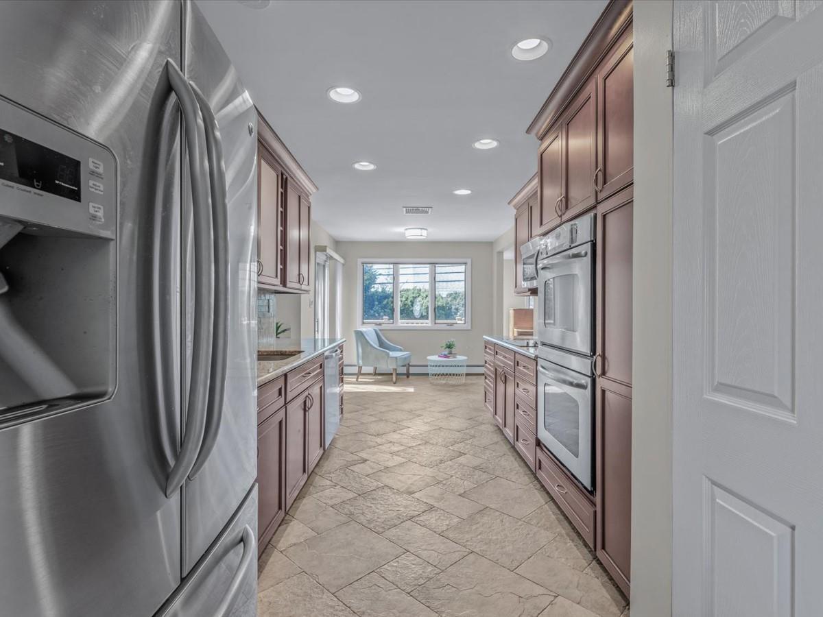 Single Family Floral  Nassau County, NY 11803, MLS-843623-9