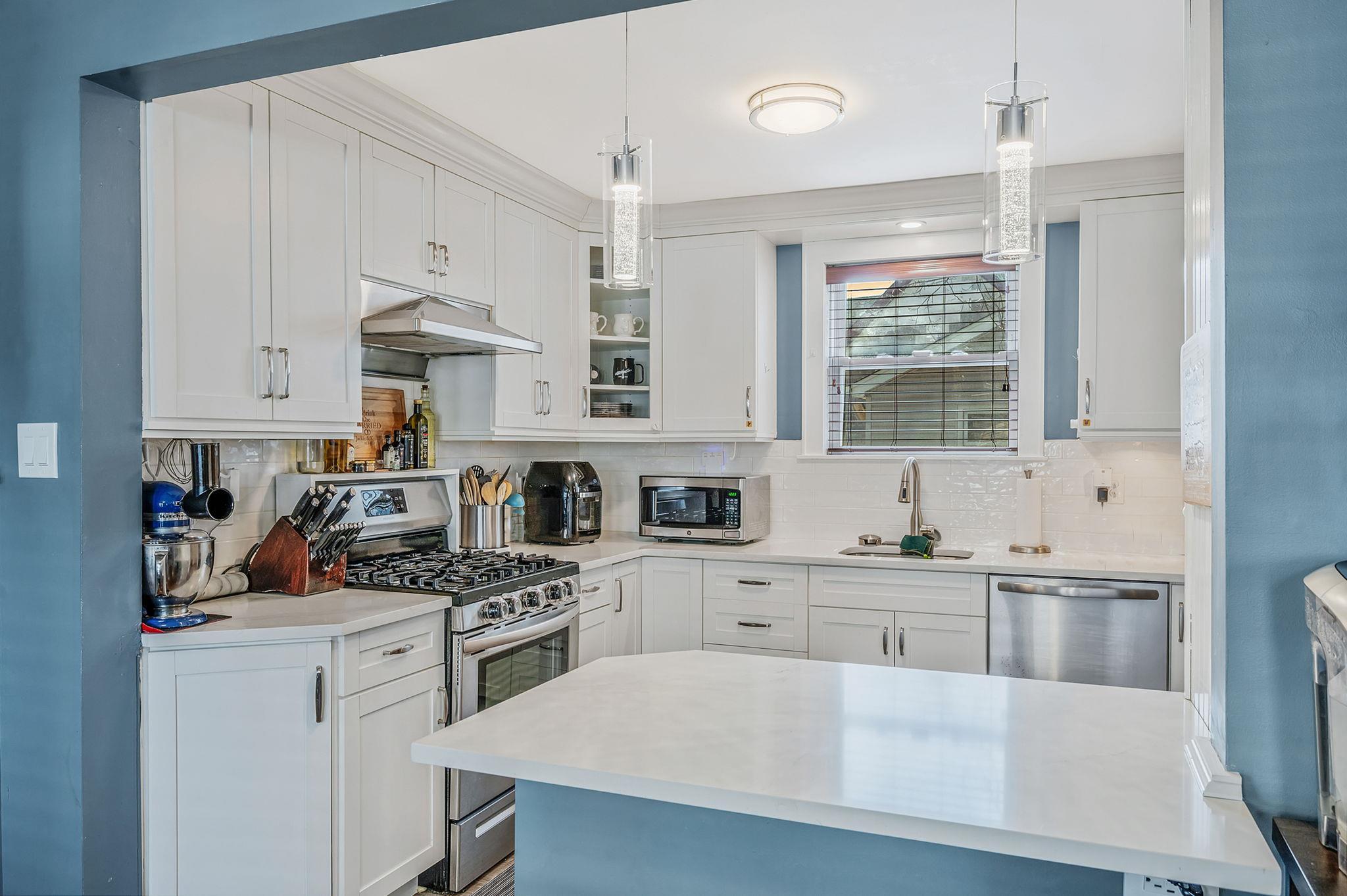 Single Family Broadway  Suffolk County, NY 11740, MLS-843738-17