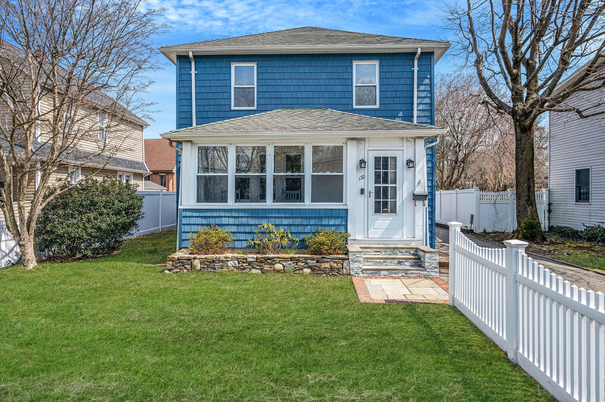 Single Family Broadway  Suffolk County, NY 11740, MLS-843738-2