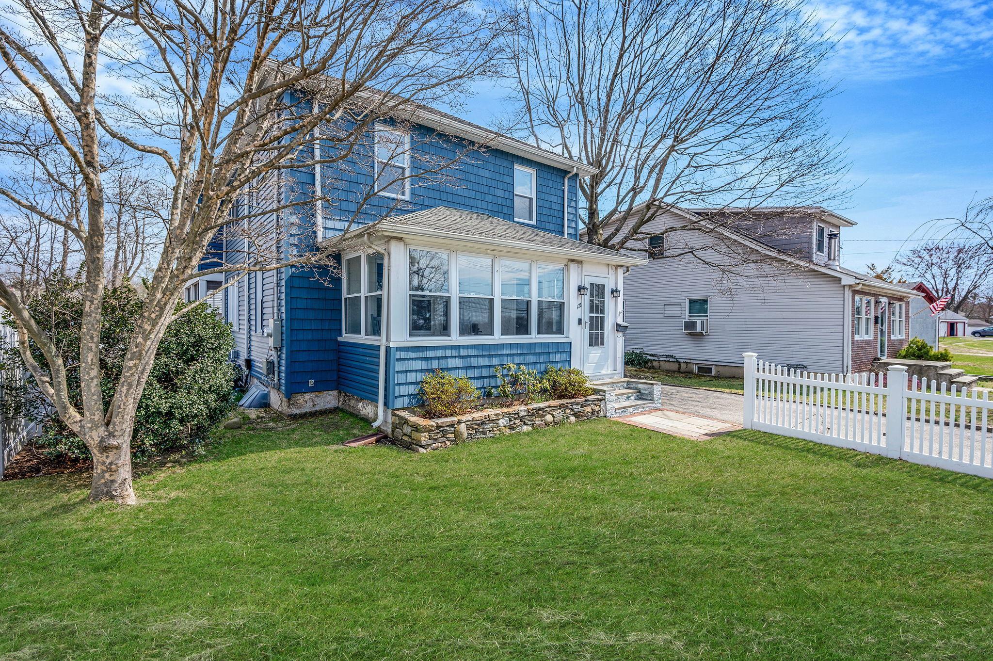 Single Family Broadway  Suffolk County, NY 11740, MLS-843738-3