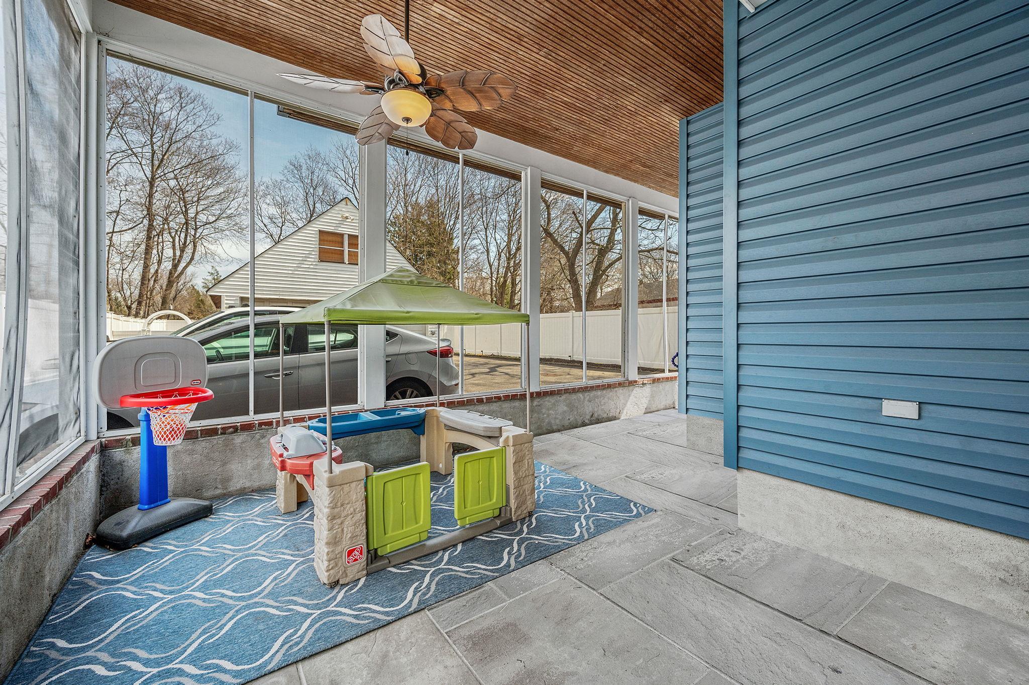 Single Family Broadway  Suffolk County, NY 11740, MLS-843738-42