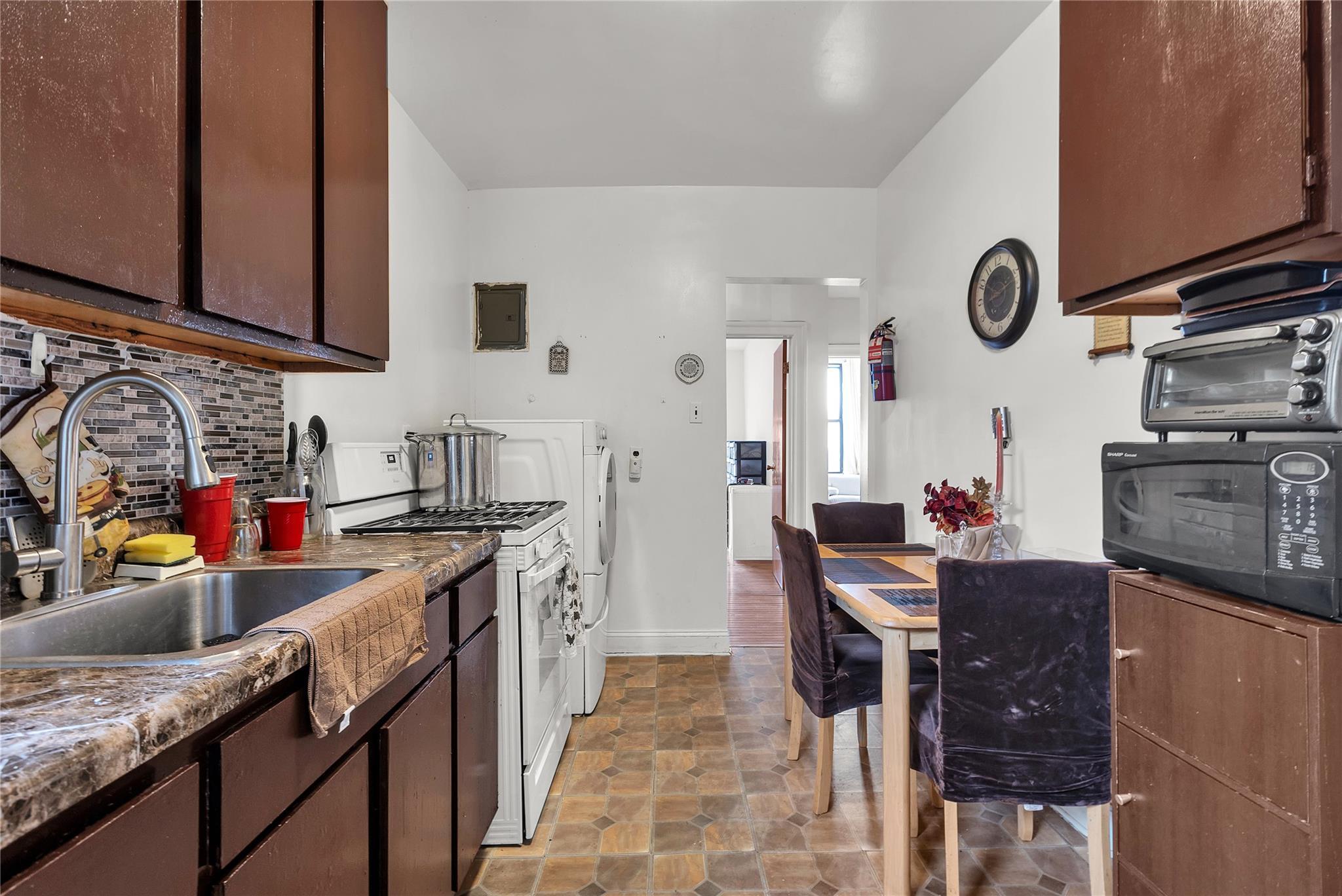 Coop 121  Manhattan, NY 10027, MLS-843760-12