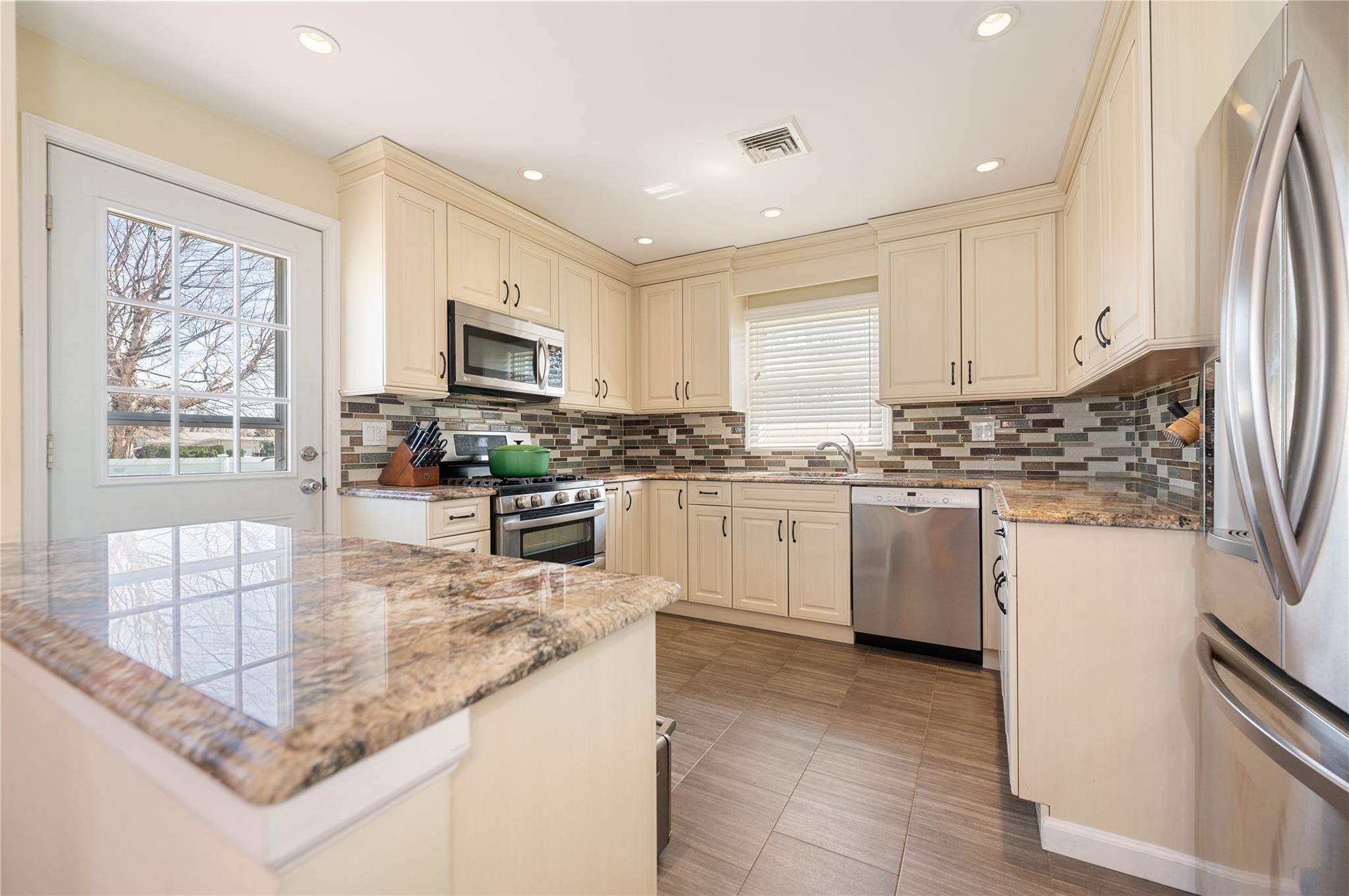 Single Family Park  Nassau County, NY 11572, MLS-843762-4