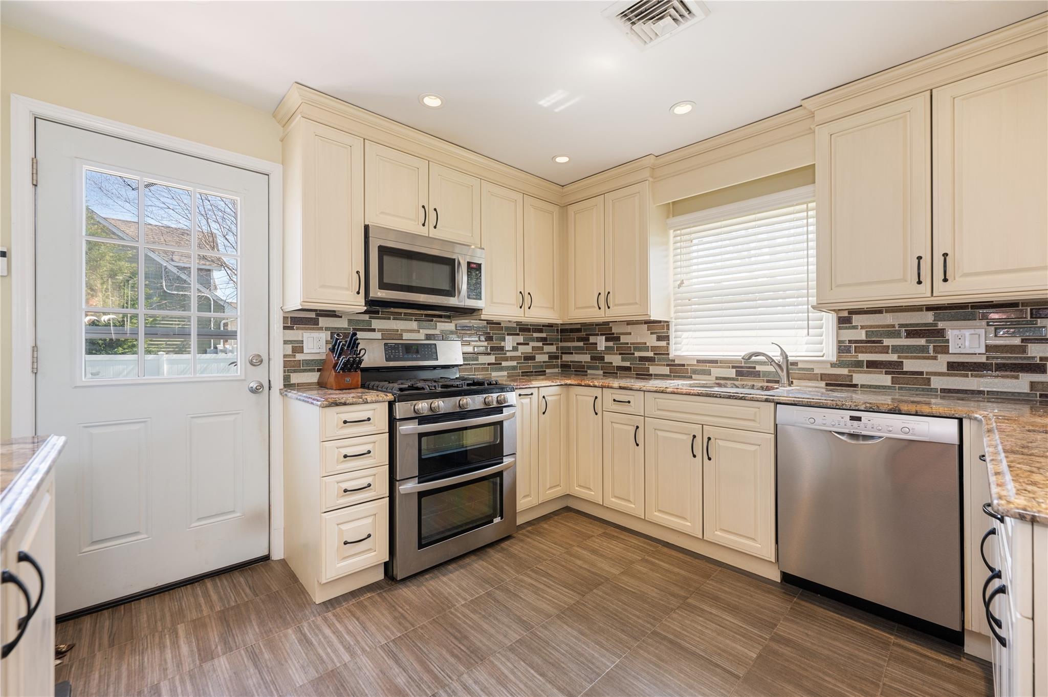 Single Family Park  Nassau County, NY 11572, MLS-843762-5
