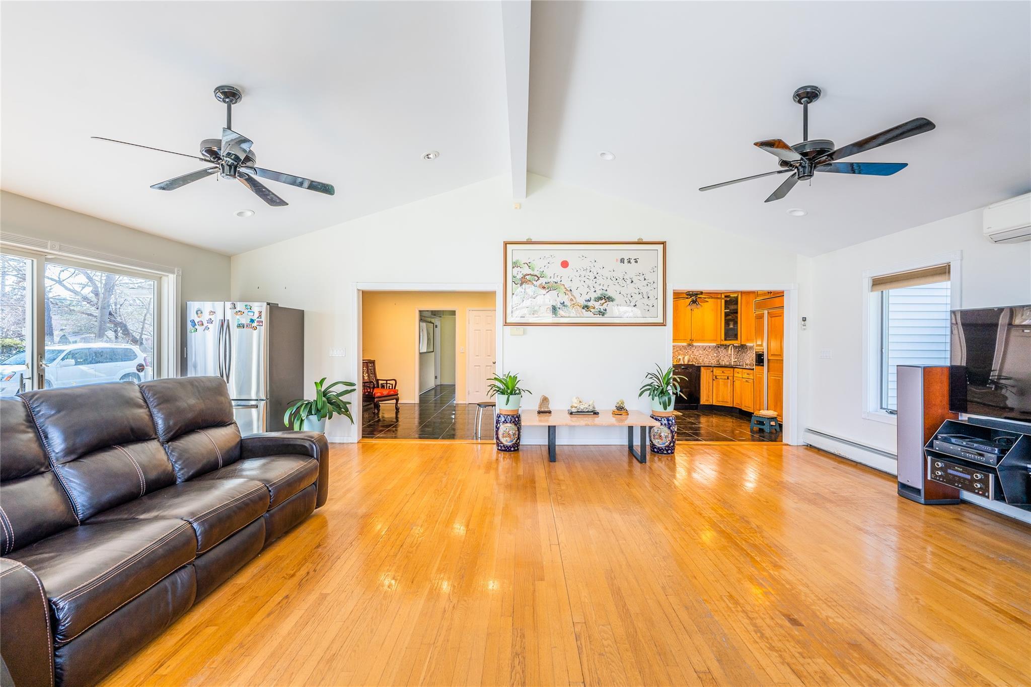 Single Family Carlls Straight  Suffolk County, NY 11746, MLS-843767-10
