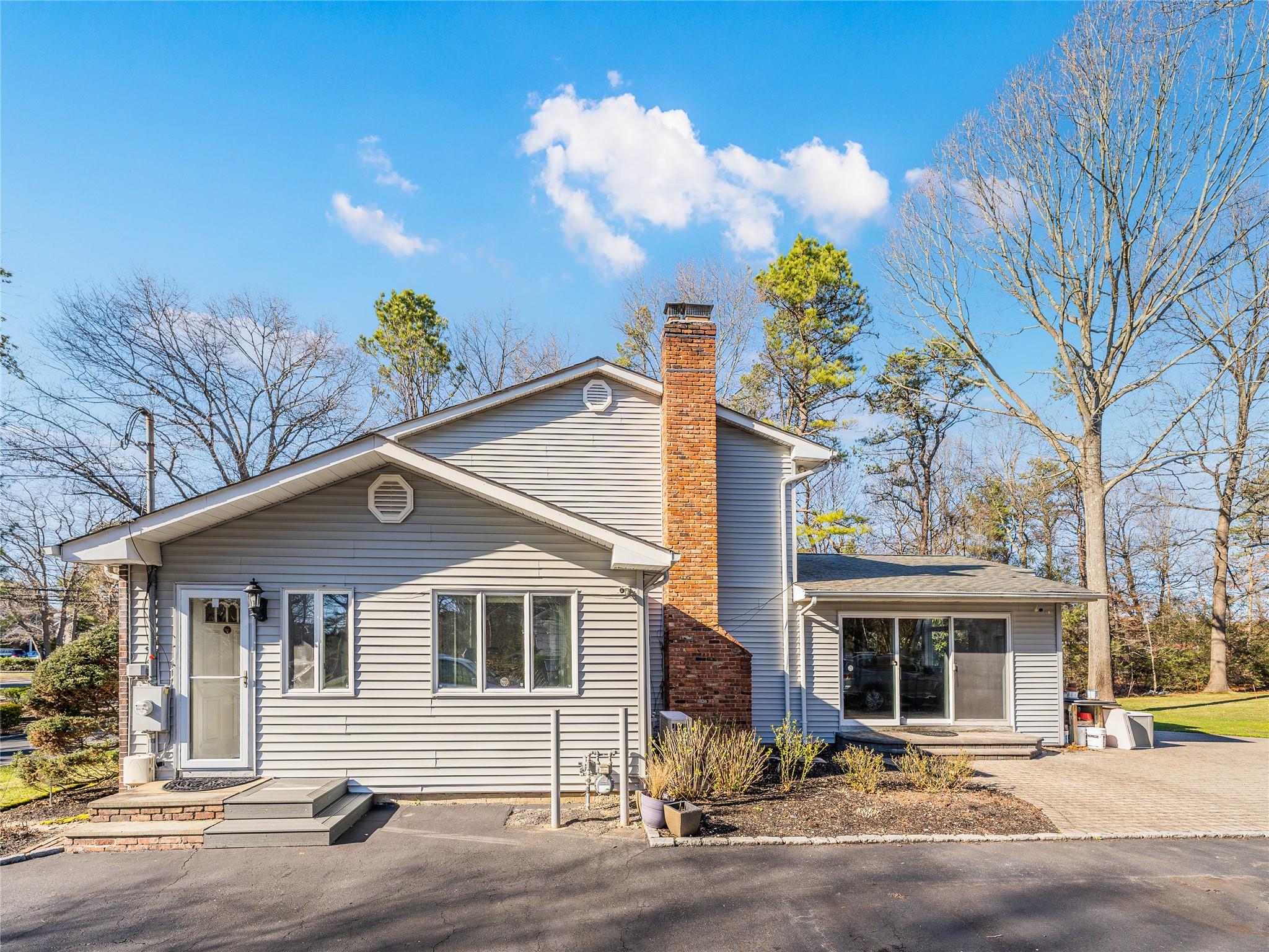 Single Family Carlls Straight  Suffolk County, NY 11746, MLS-843767-28