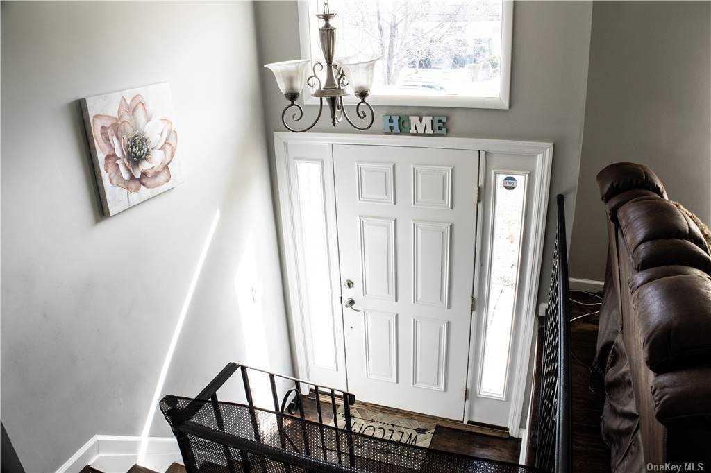 Single Family Ave  Suffolk County, NY 11763, MLS-843780-2