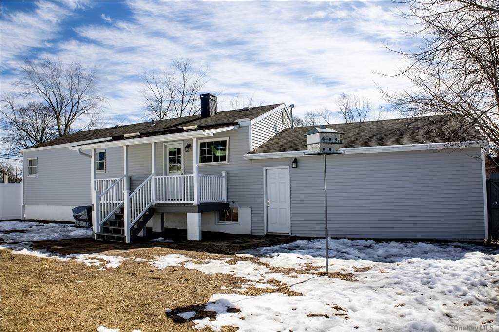 Single Family Ave  Suffolk County, NY 11763, MLS-843780-7