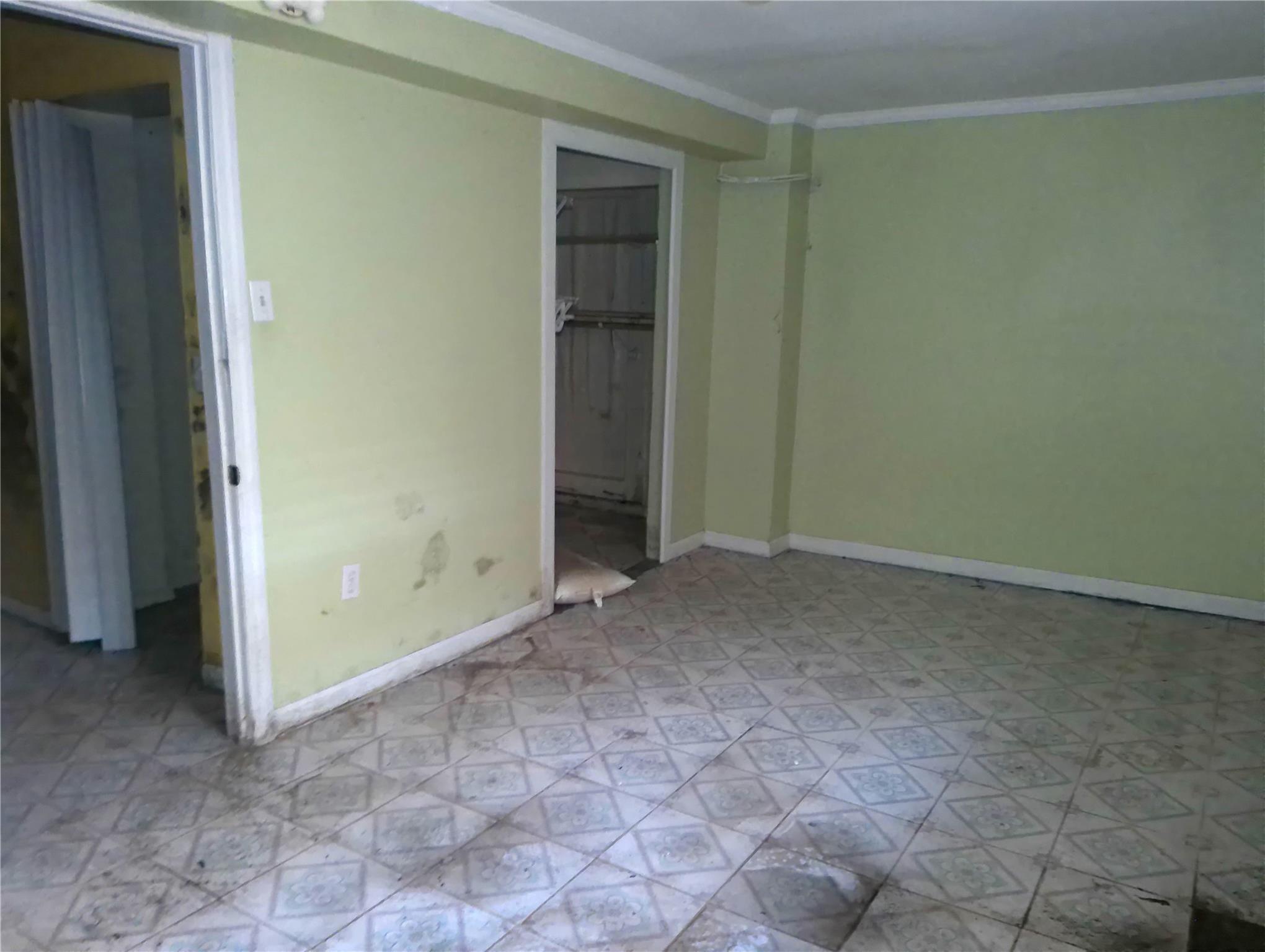 Single Family 150  Queens, NY 11435, MLS-843783-24
