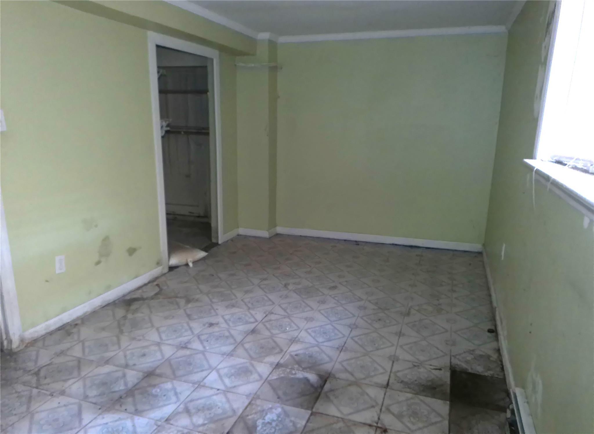 Single Family 150  Queens, NY 11435, MLS-843783-25