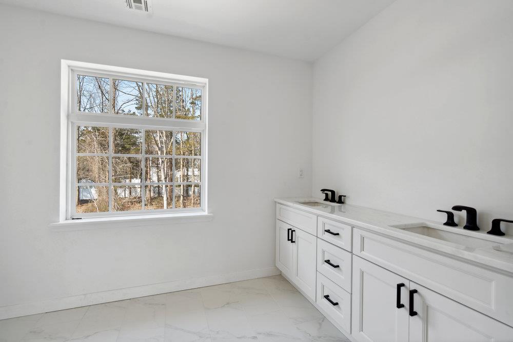 Single Family Currans  Suffolk County, NY 11953, MLS-843792-7