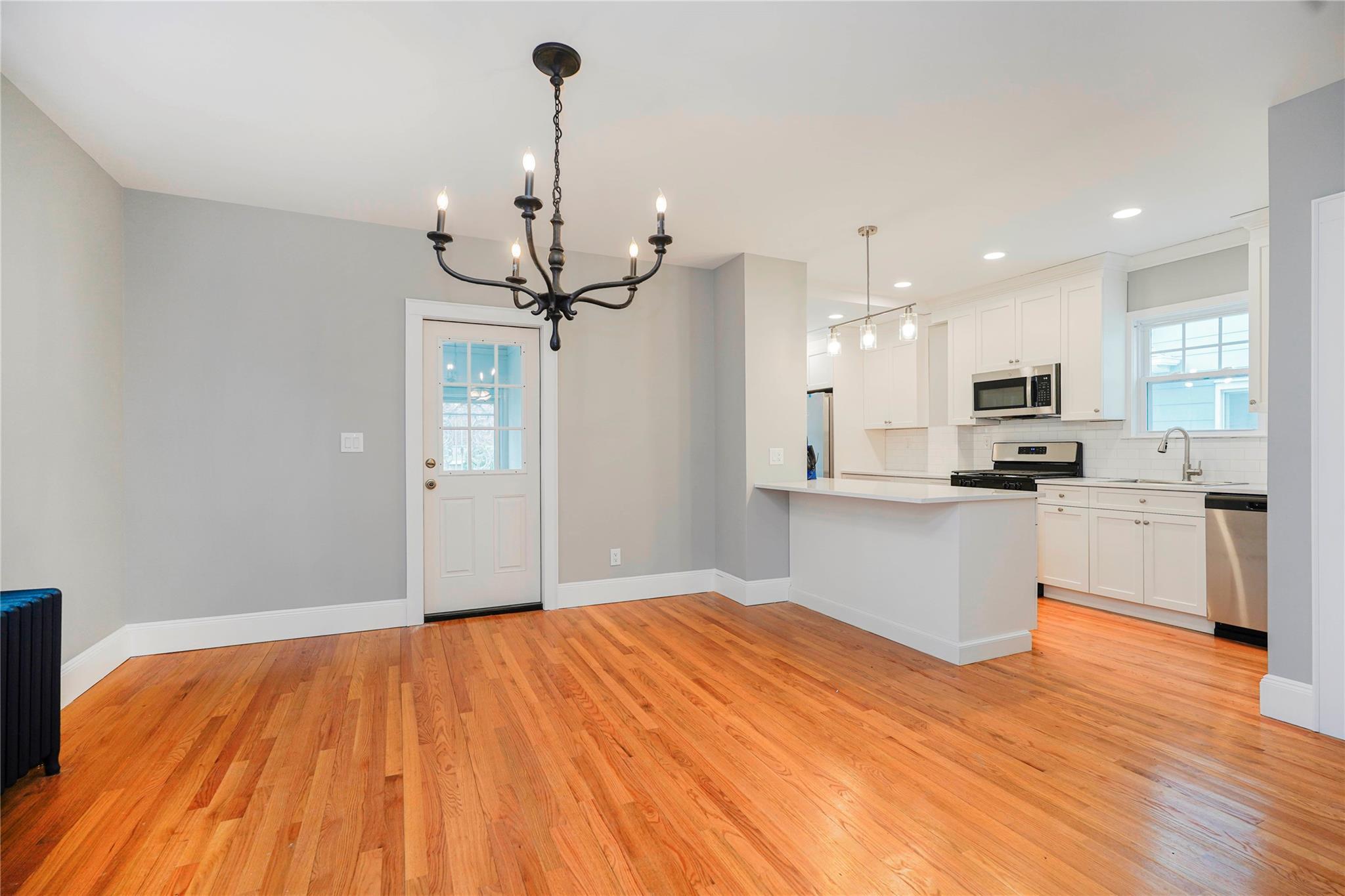 Single Family St  Staten Island, NY 10301, MLS-843827-10