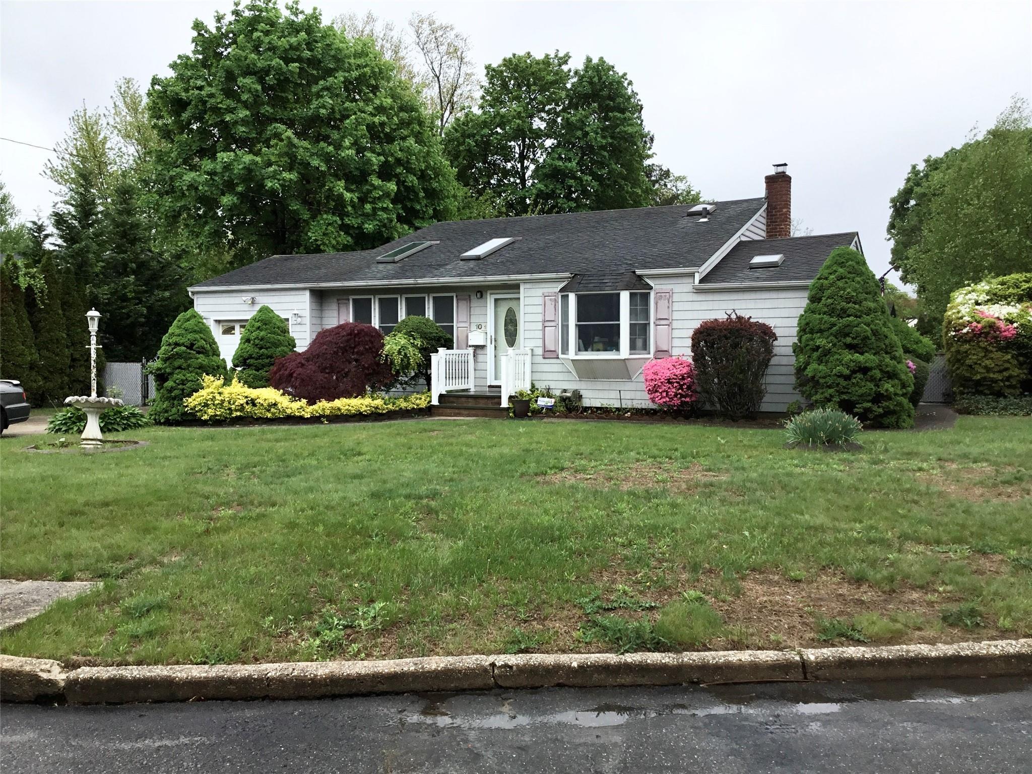 Single Family Fern  Suffolk County, NY 11706, MLS-843863-2