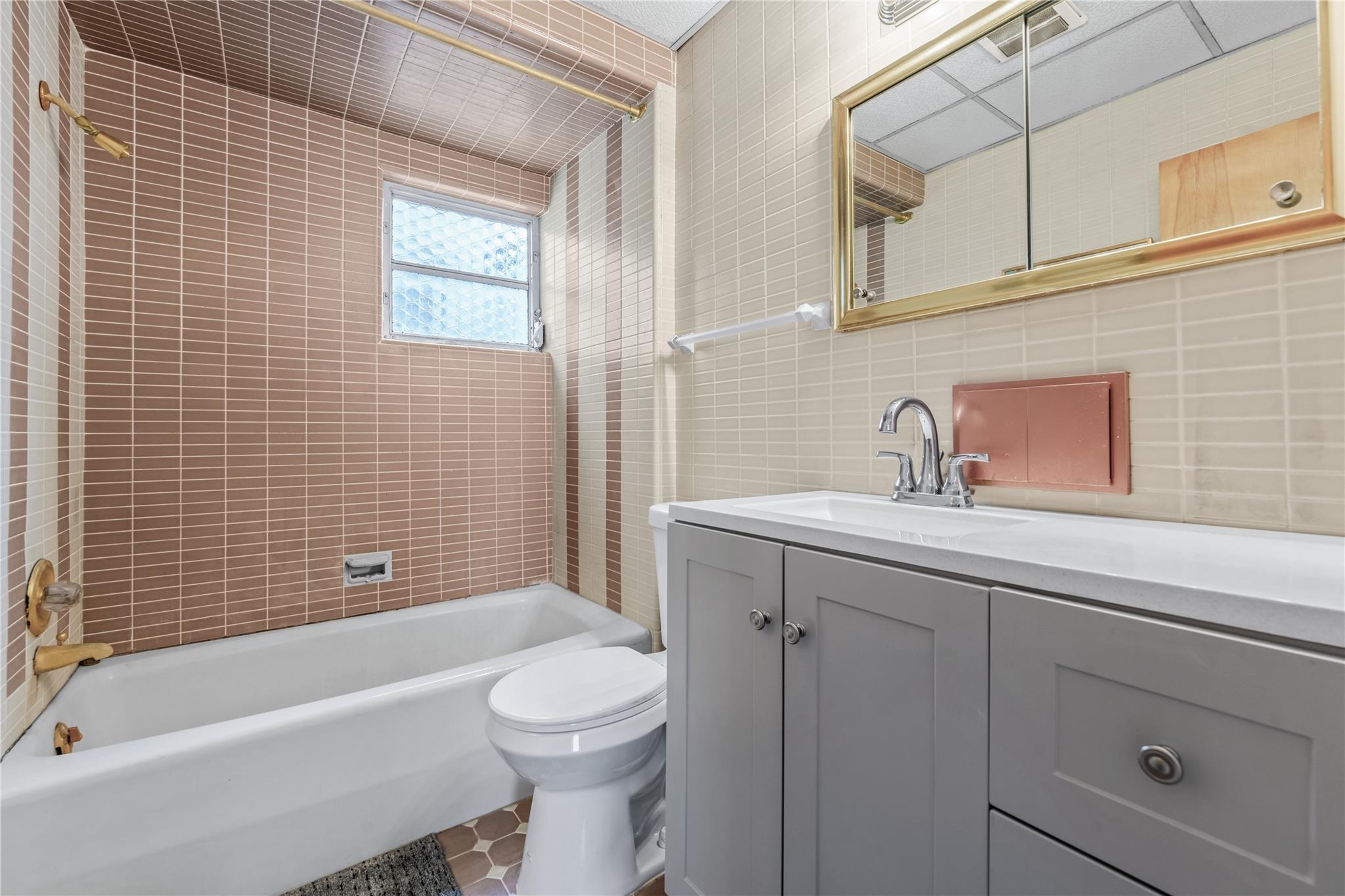 Single Family Grand  Queens, NY 11378, MLS-843913-12