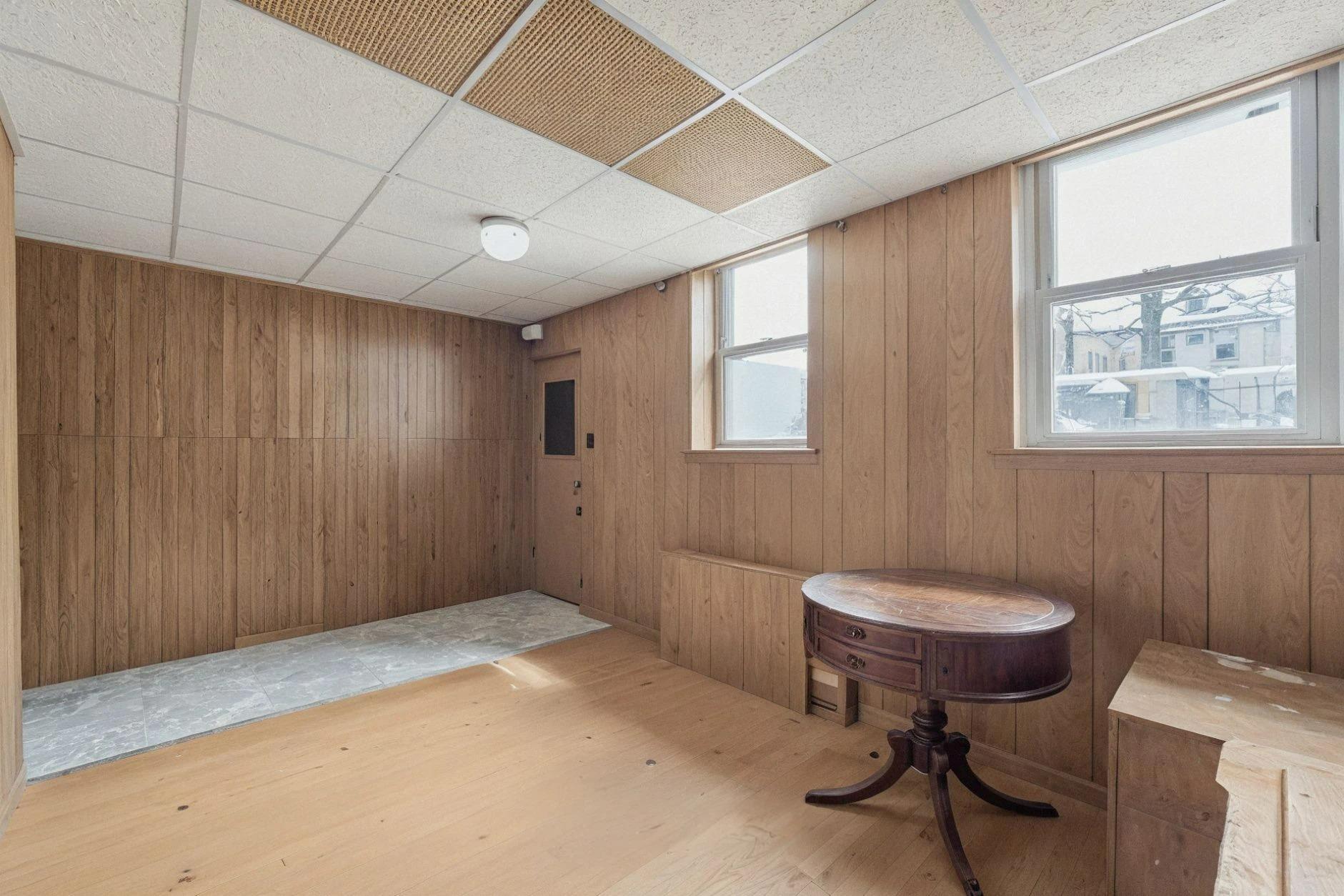 Single Family Grand  Queens, NY 11378, MLS-843913-18