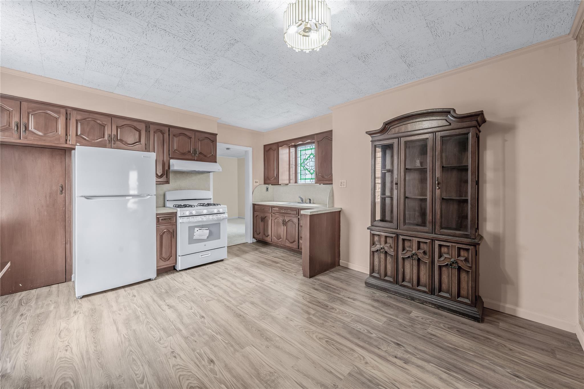 Single Family Grand  Queens, NY 11378, MLS-843913-23