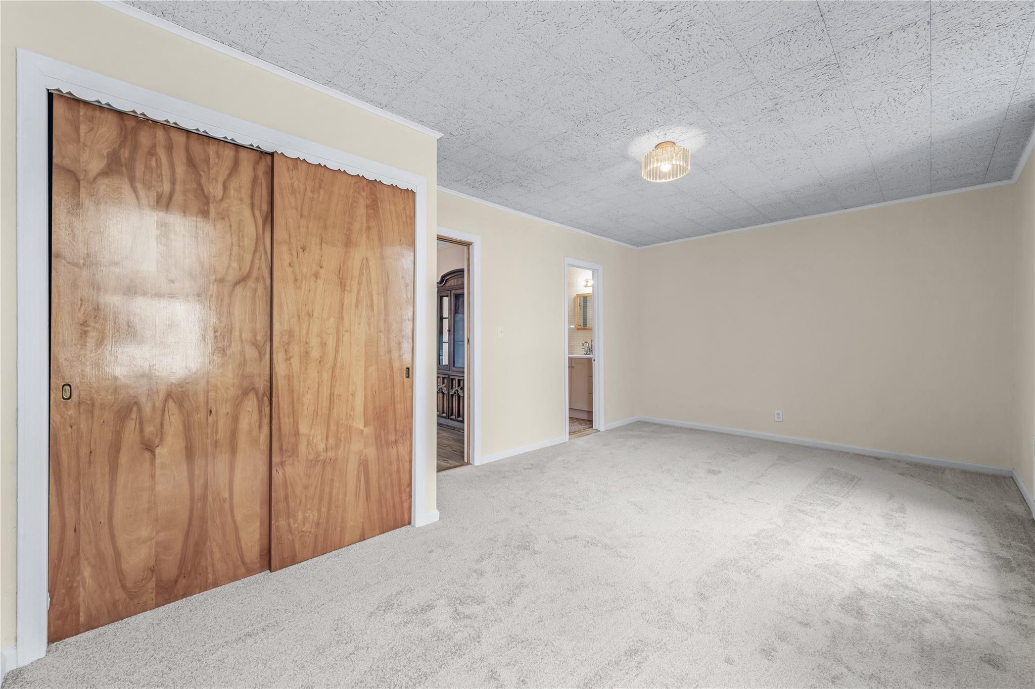 Single Family Grand  Queens, NY 11378, MLS-843913-26
