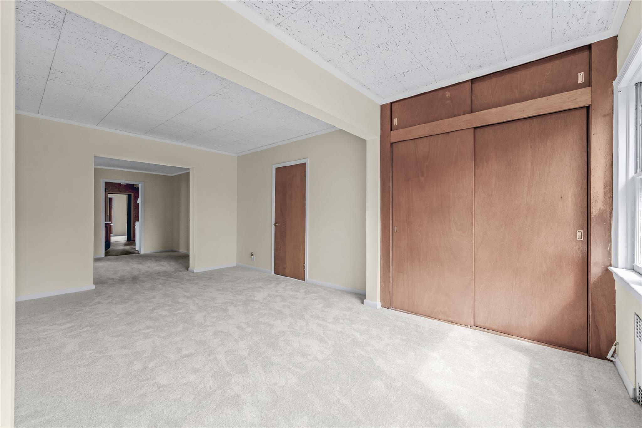 Single Family Grand  Queens, NY 11378, MLS-843913-8