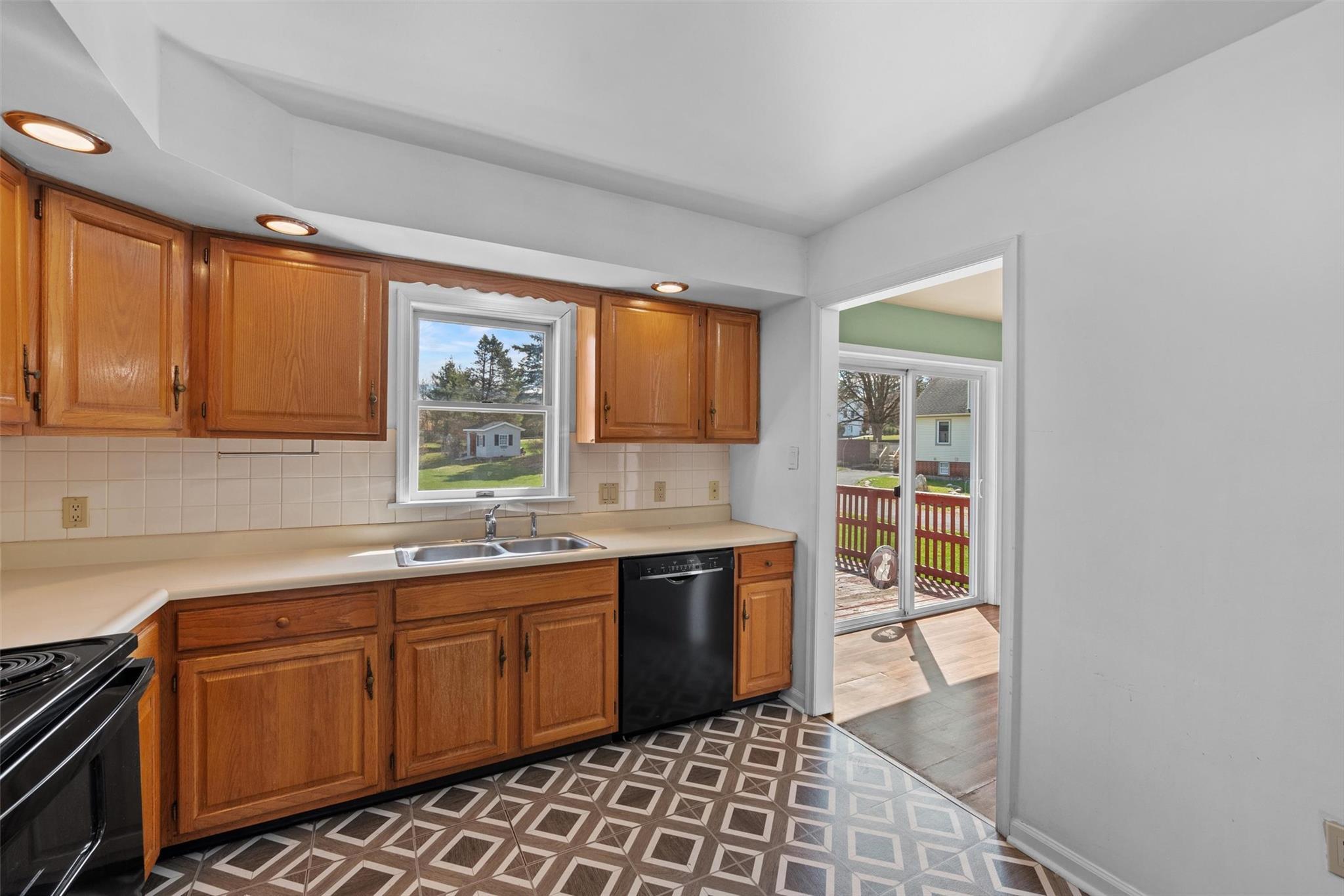 Single Family Tompkins  Orange County, NY 12549, MLS-843918-10