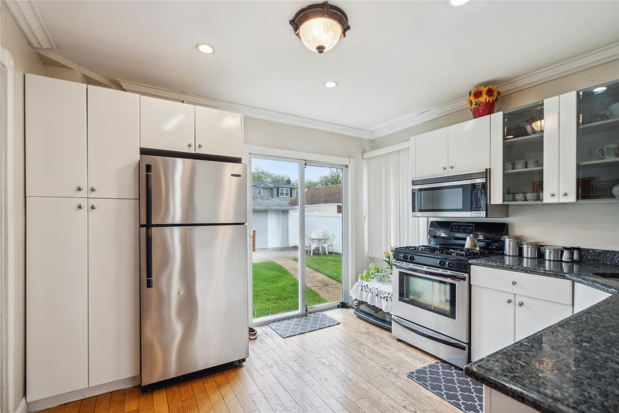 Single Family Bretton  Nassau County, NY 11040, MLS-843931-6