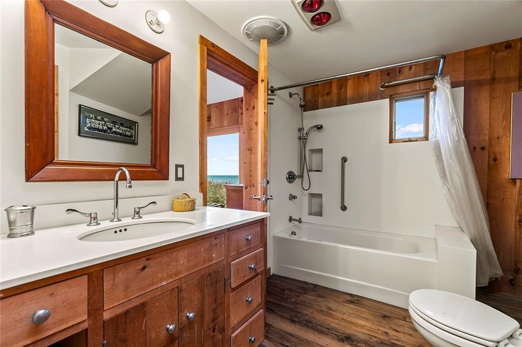 Single Family Isabella Beach Suffolk County, NY 06390, MLS-843944-21