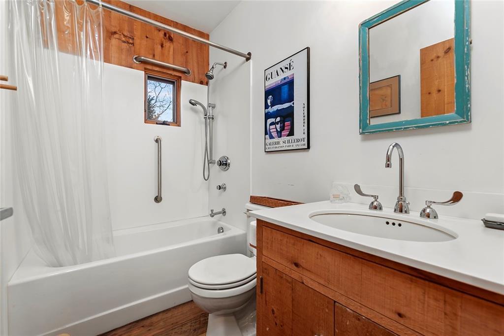 Single Family Isabella Beach Suffolk County, NY 06390, MLS-843944-25