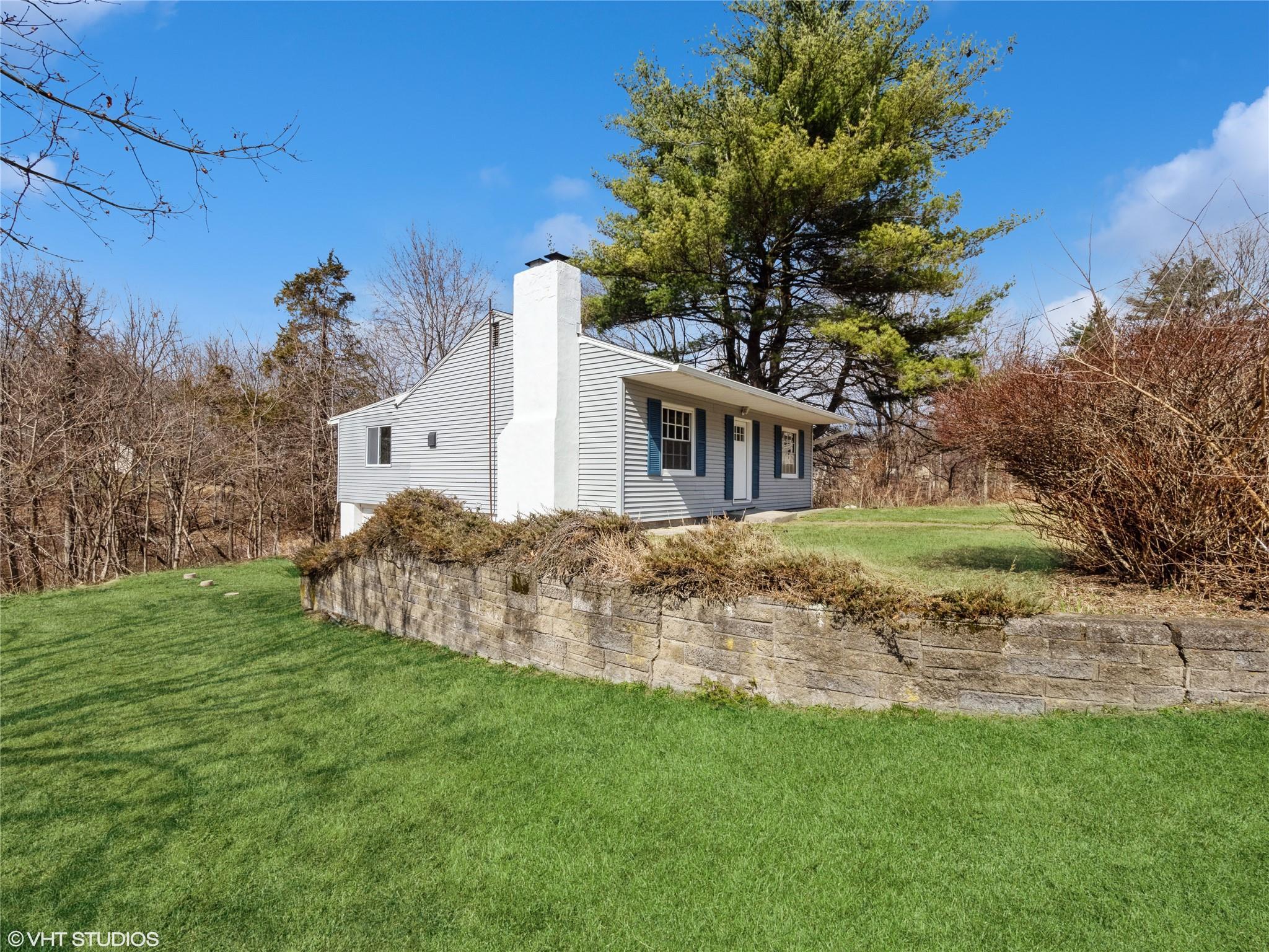 Single Family Albertson  Ulster County, NY 12542, MLS-843952-6