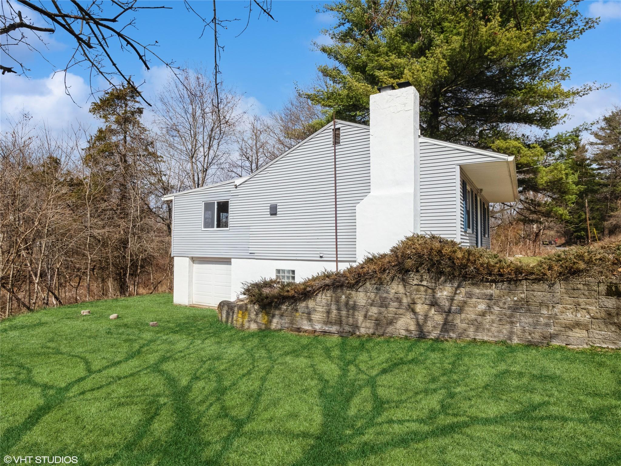 Single Family Albertson  Ulster County, NY 12542, MLS-843952-8
