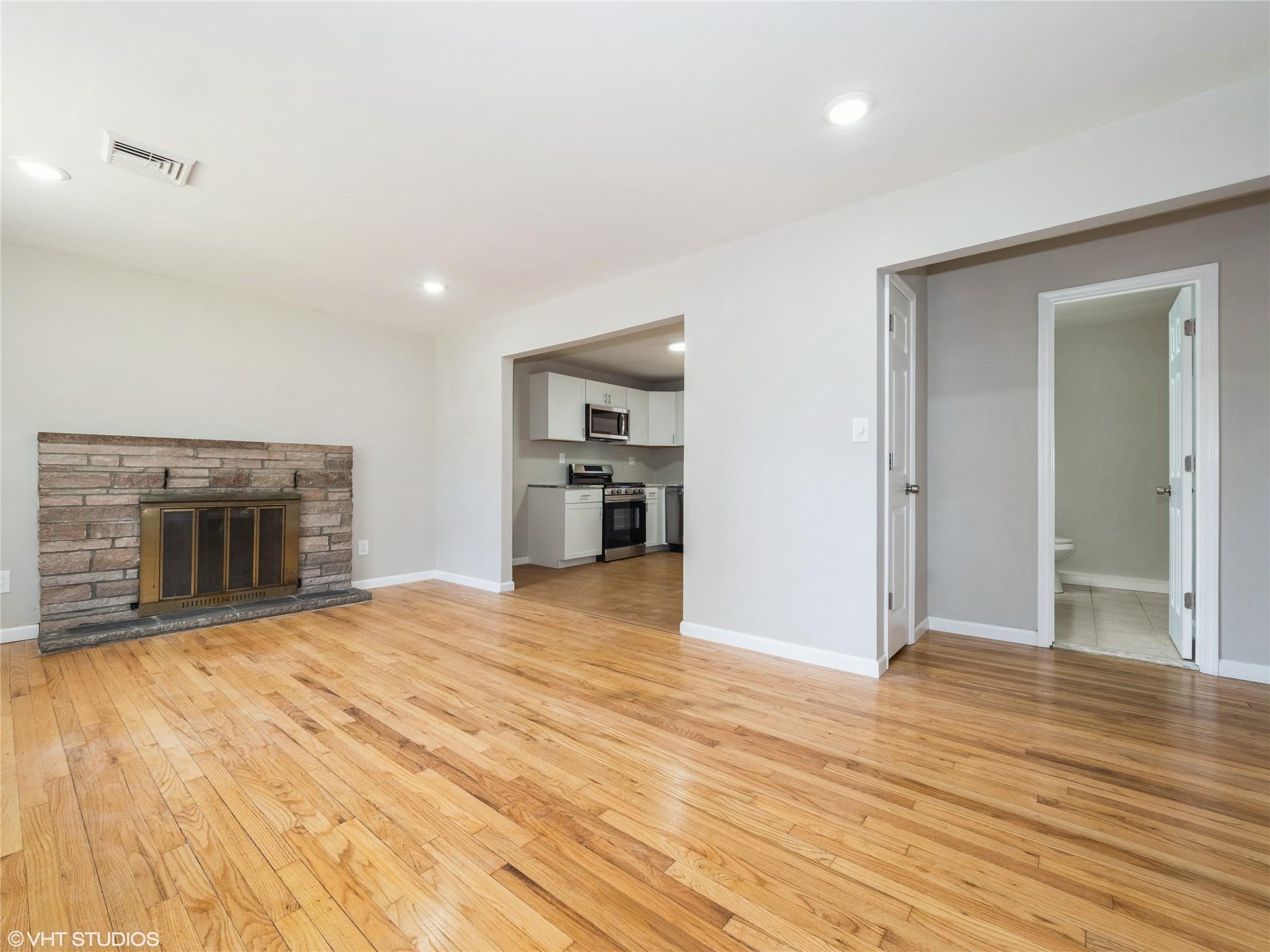 Single Family Albertson  Ulster County, NY 12542, MLS-843952-9