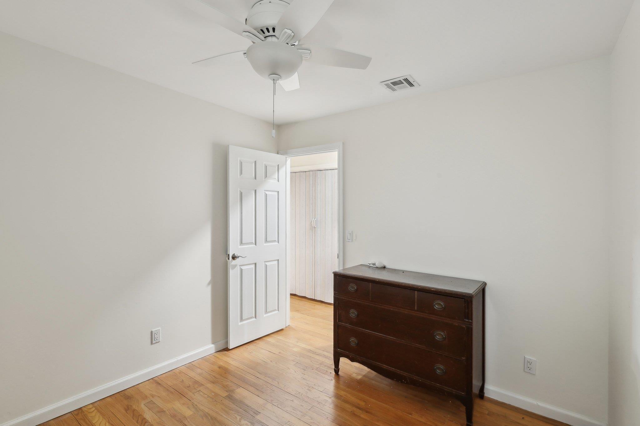 Single Family Bieselin  Suffolk County, NY 11713, MLS-843965-17