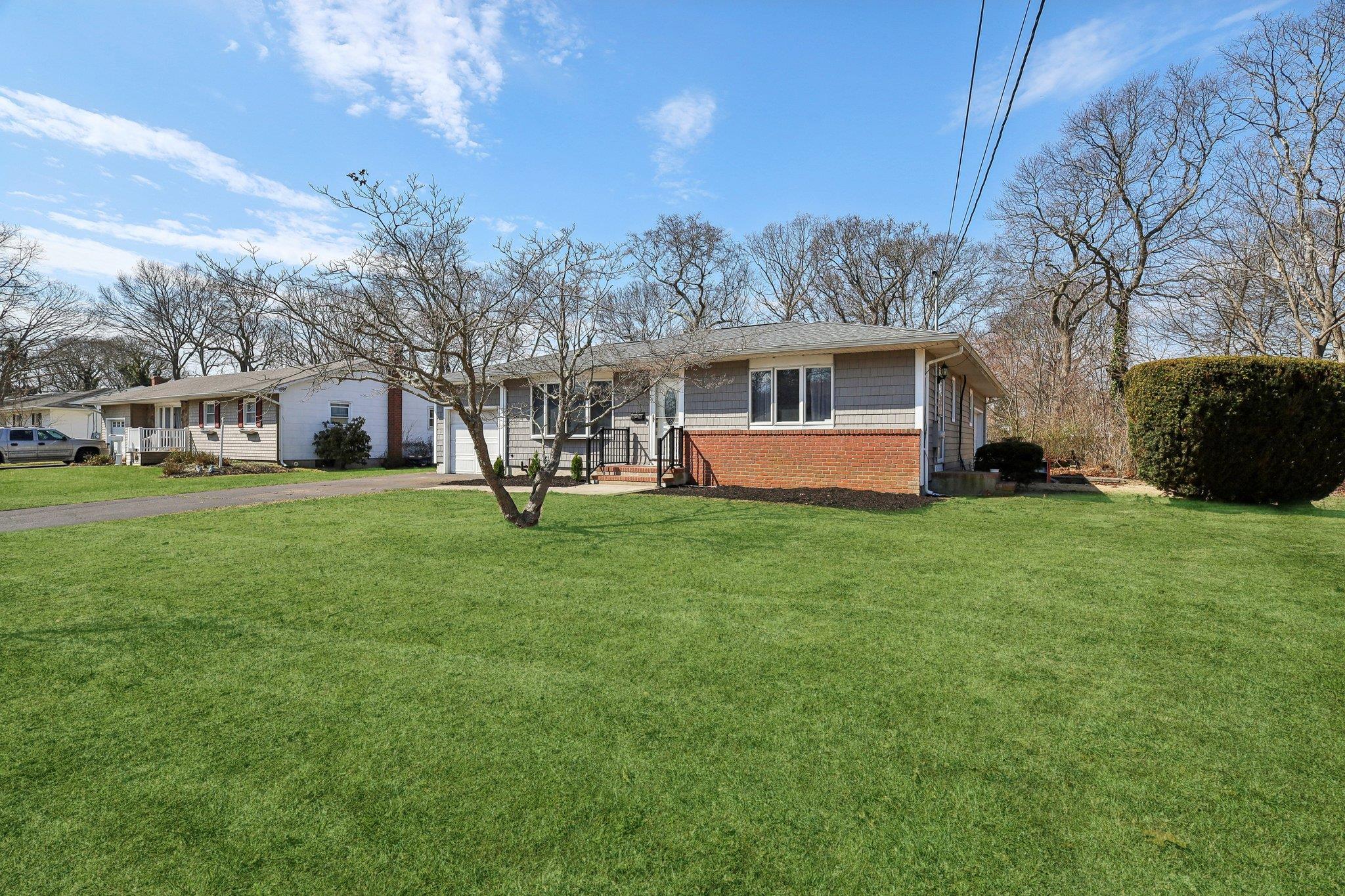 Single Family Bieselin  Suffolk County, NY 11713, MLS-843965-3