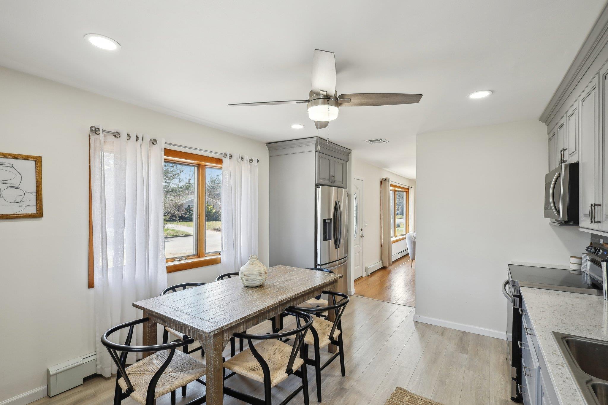 Single Family Bieselin  Suffolk County, NY 11713, MLS-843965-9