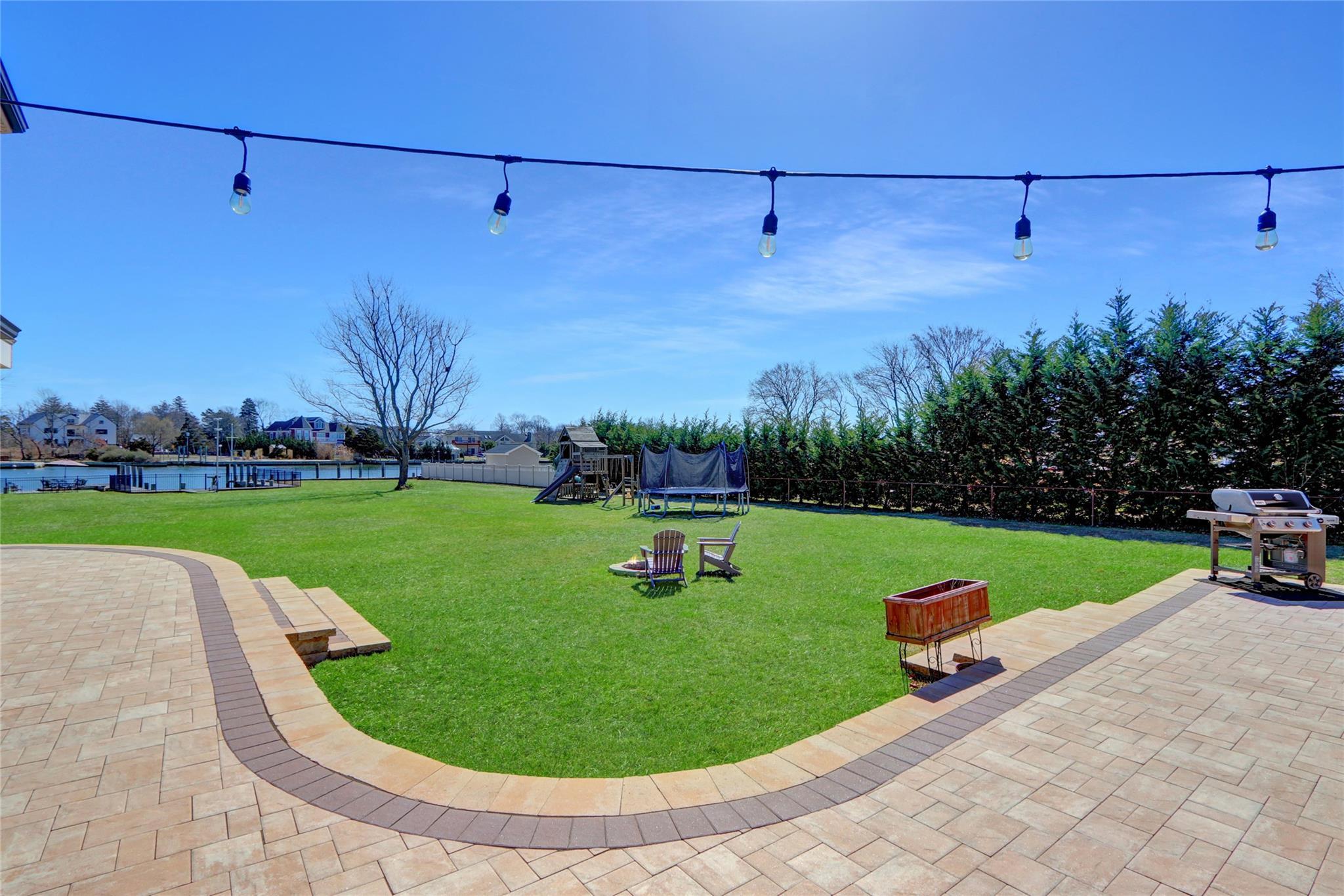 Single Family Willetts  Suffolk County, NY 11795, MLS-843977-33