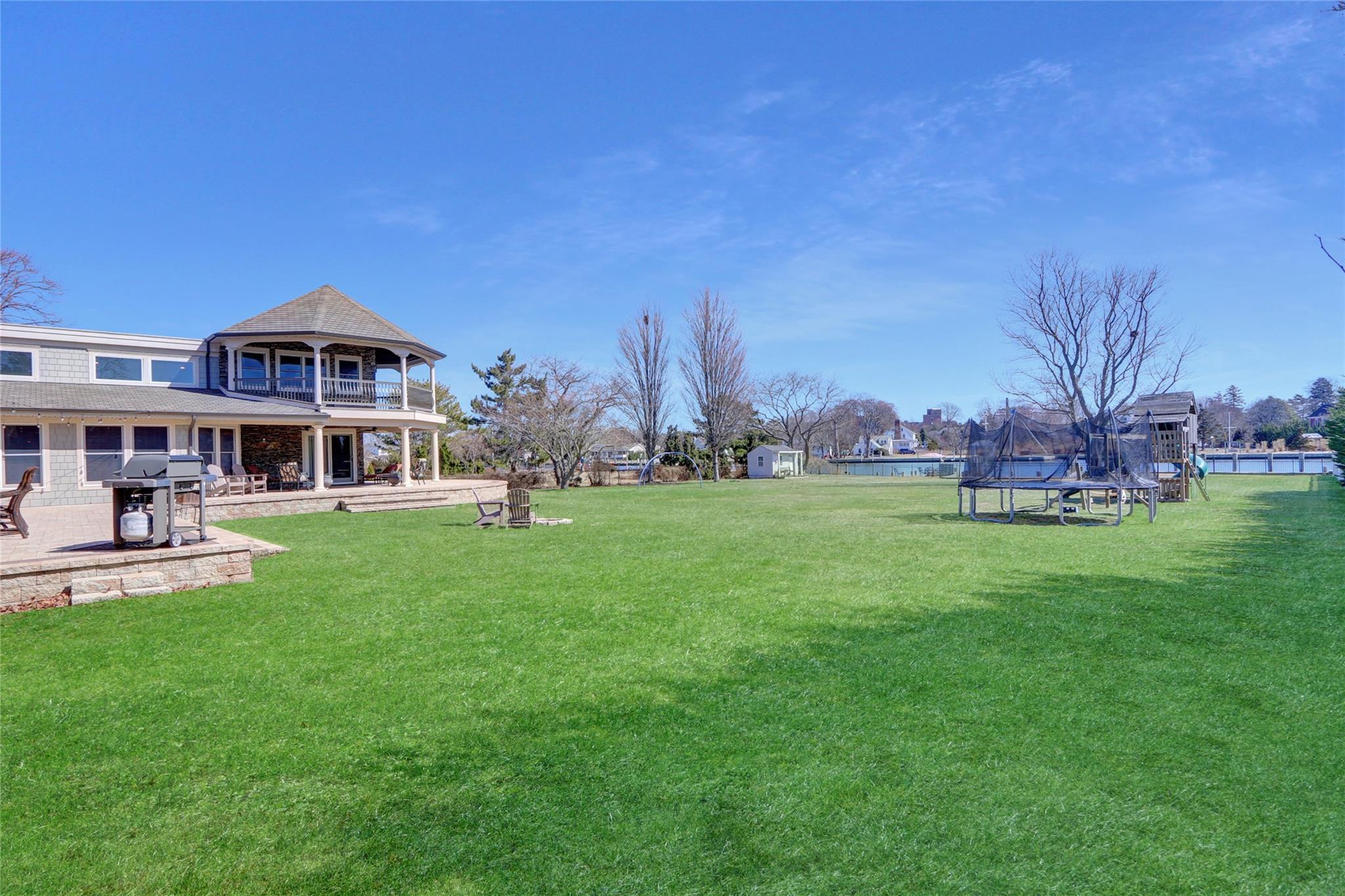 Single Family Willetts  Suffolk County, NY 11795, MLS-843977-34
