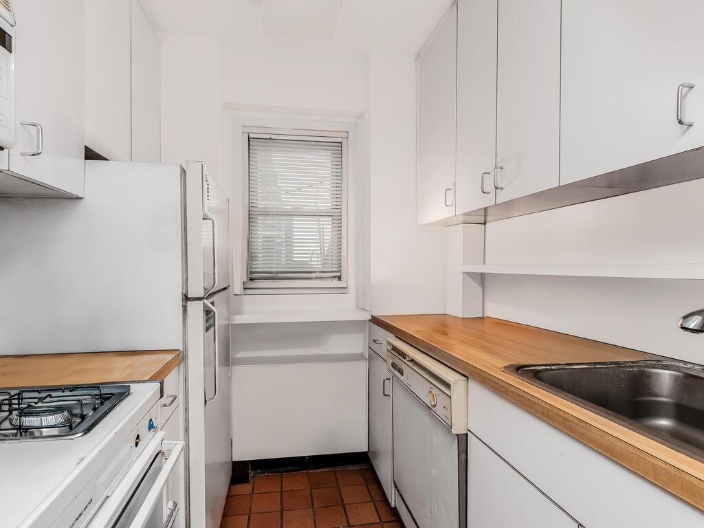 Coop 66th  Manhattan, NY 10065, MLS-844000-6