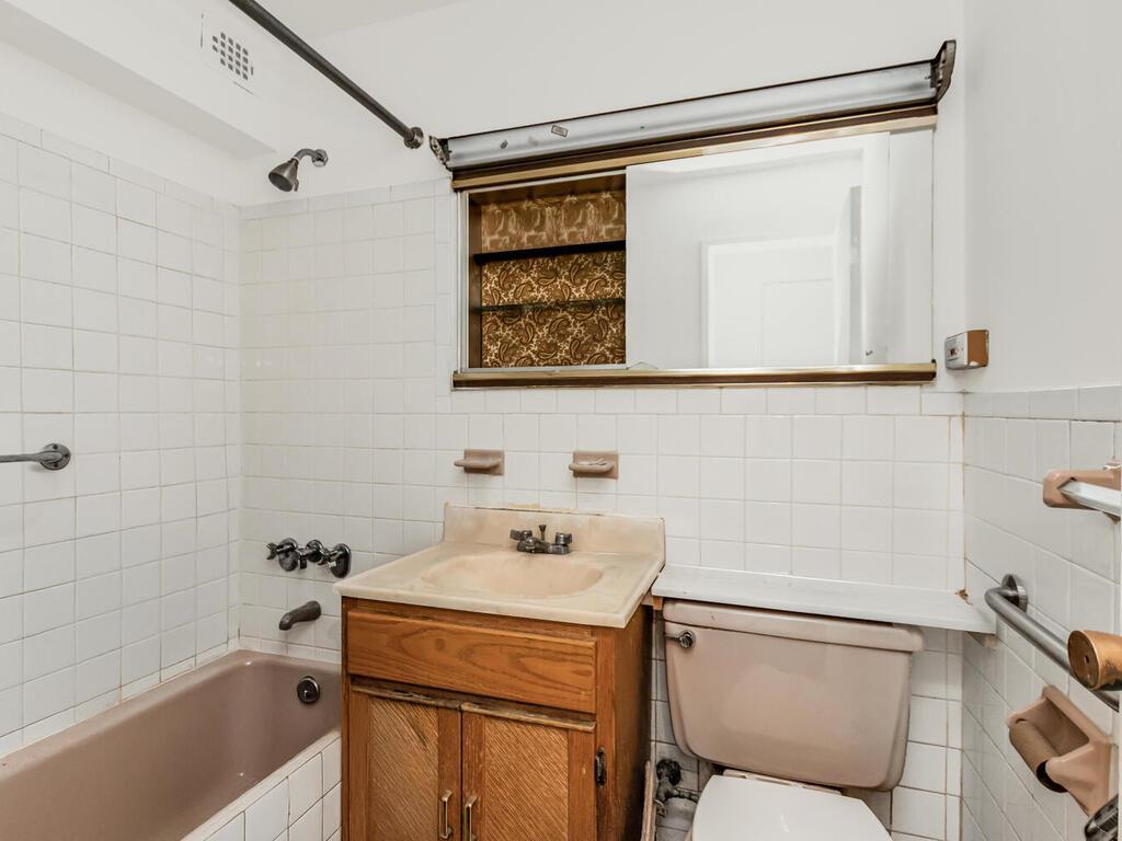 Coop 66th  Manhattan, NY 10065, MLS-844000-7