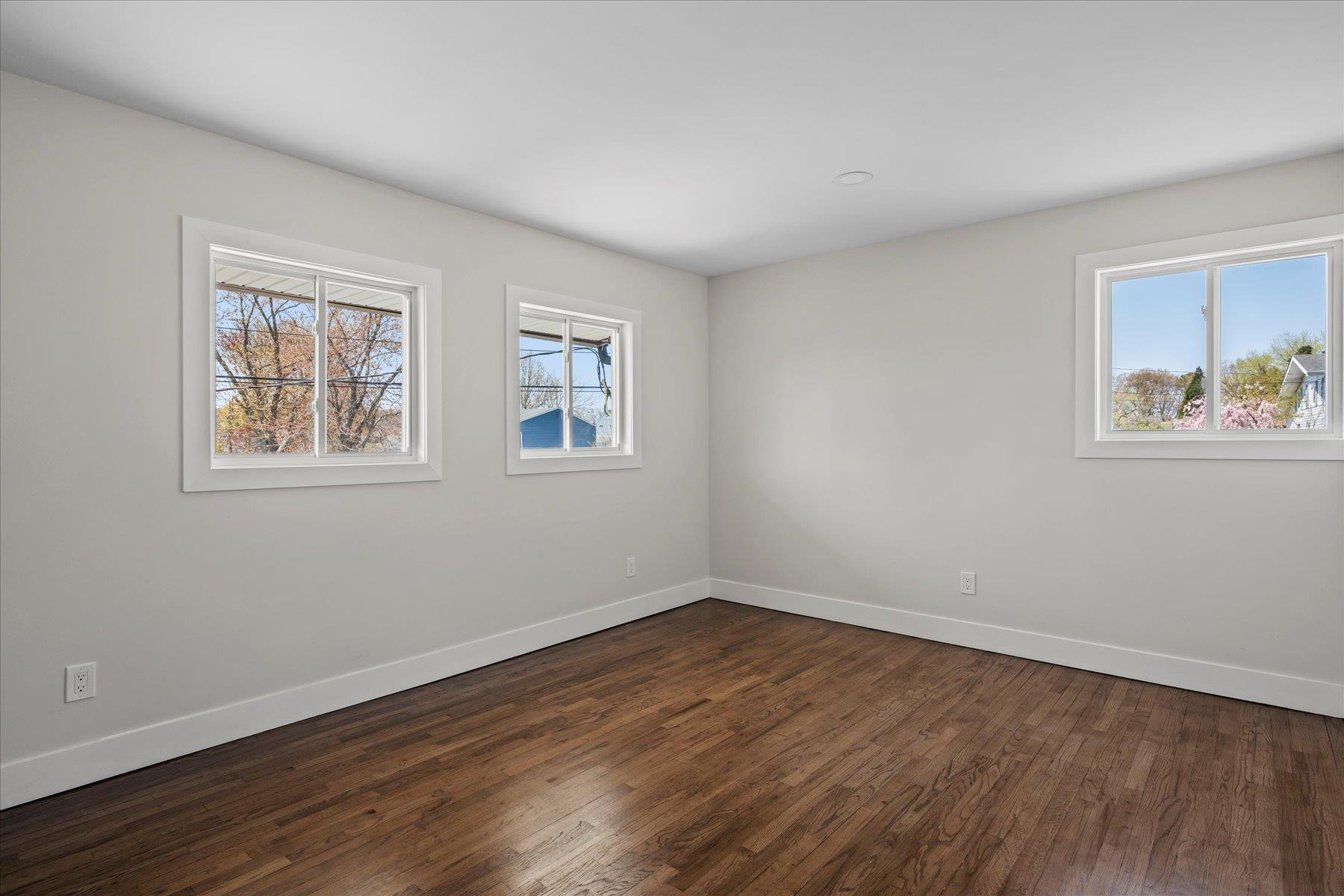 Single Family Gettysburg  Suffolk County, NY 11741, MLS-844019-13