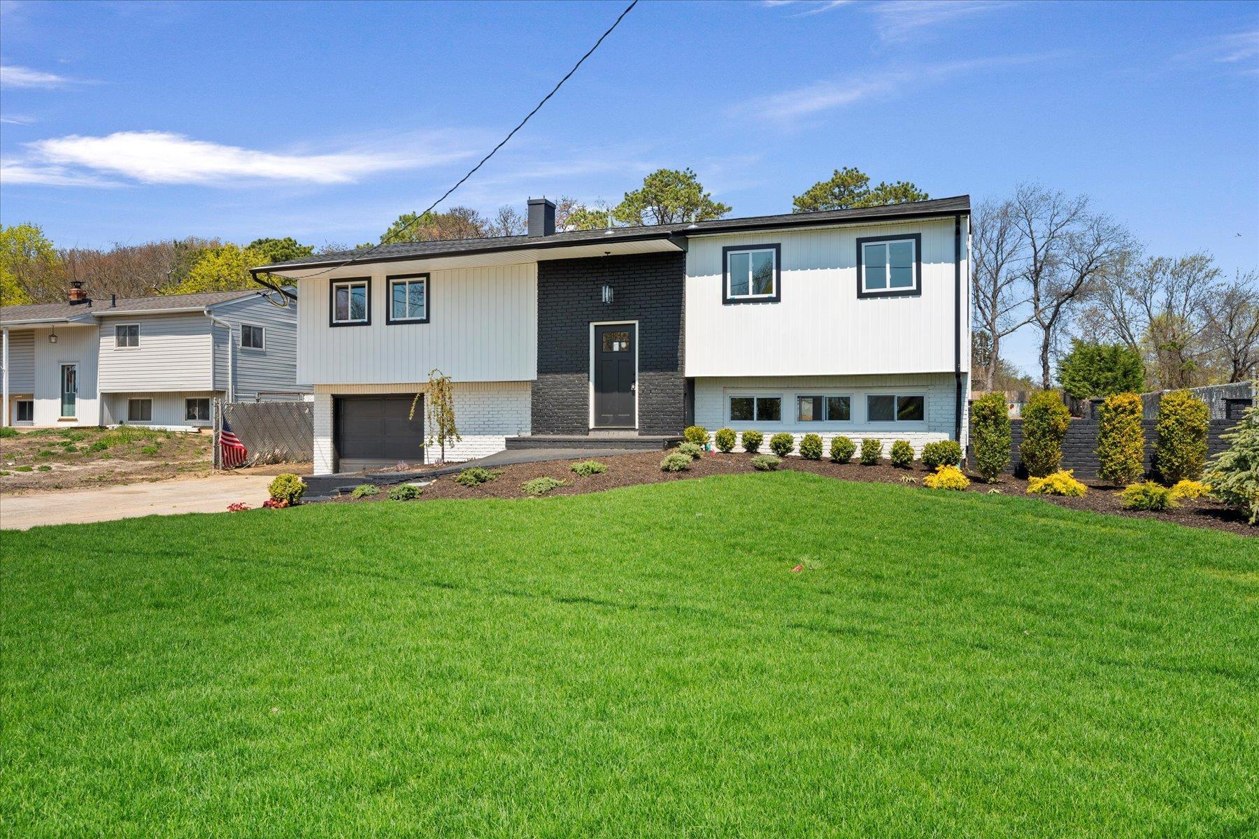 Single Family Gettysburg  Suffolk County, NY 11741, MLS-844019-2