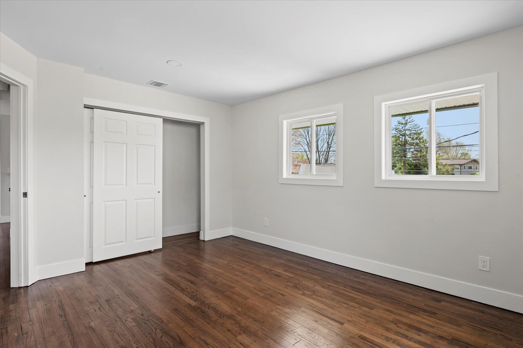 Single Family Gettysburg  Suffolk County, NY 11741, MLS-844019-28