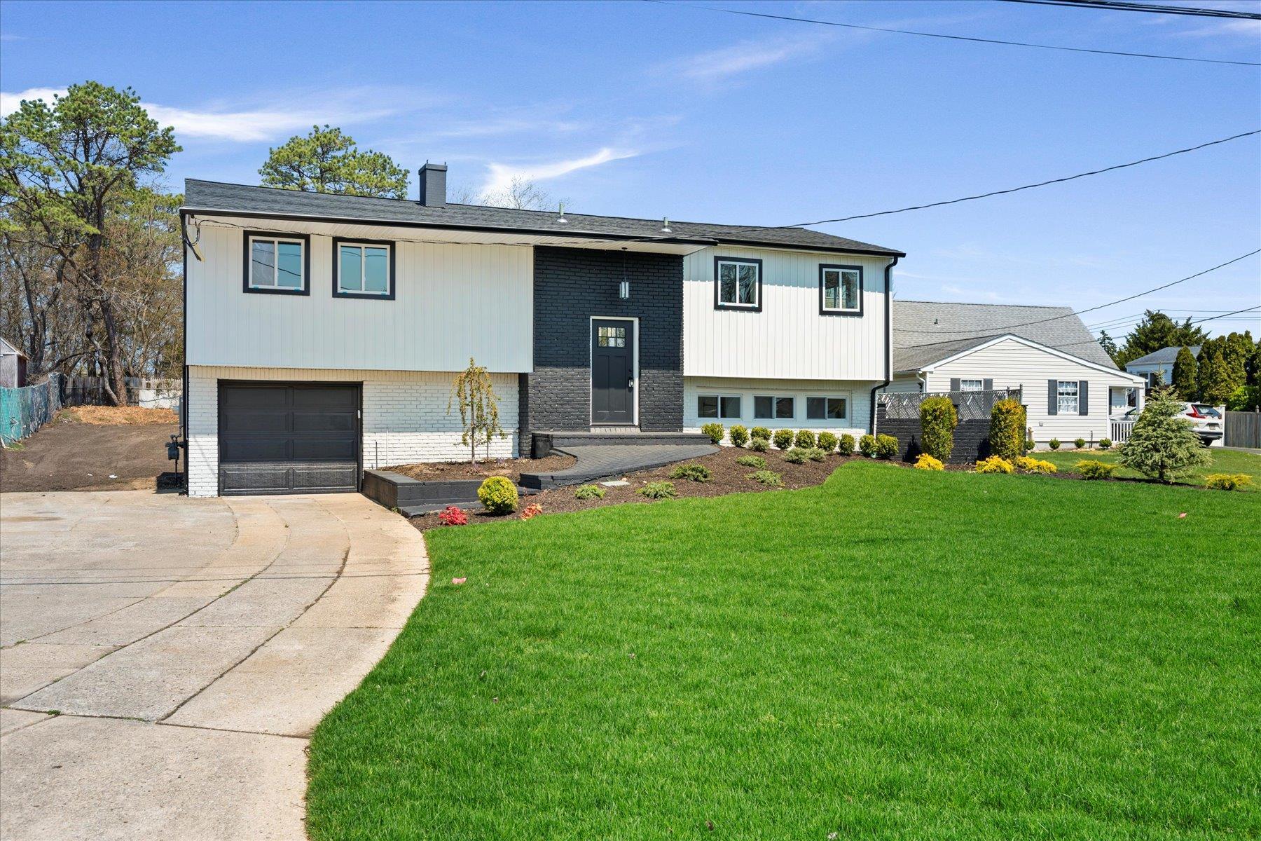 Single Family Gettysburg  Suffolk County, NY 11741, MLS-844019-3