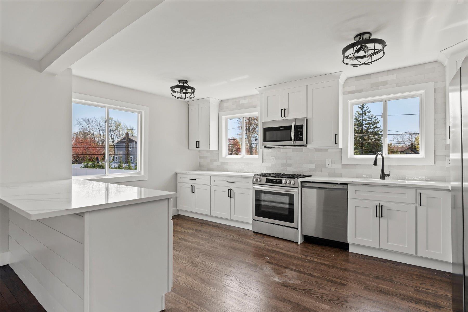 Single Family Gettysburg  Suffolk County, NY 11741, MLS-844019-9