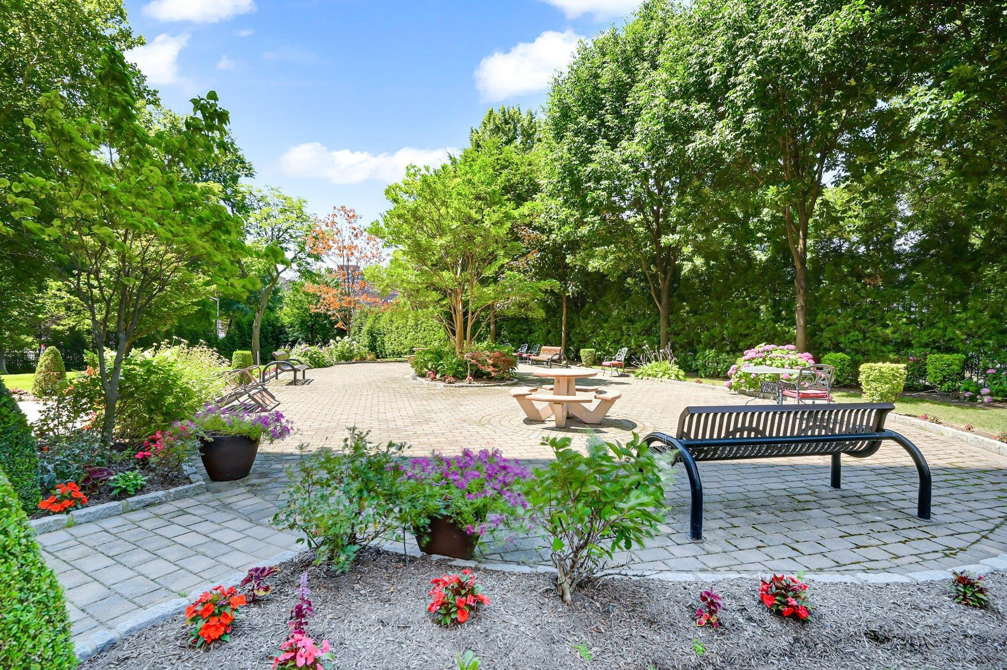 Coop Oval  Bronx, NY 10468, MLS-844024-27