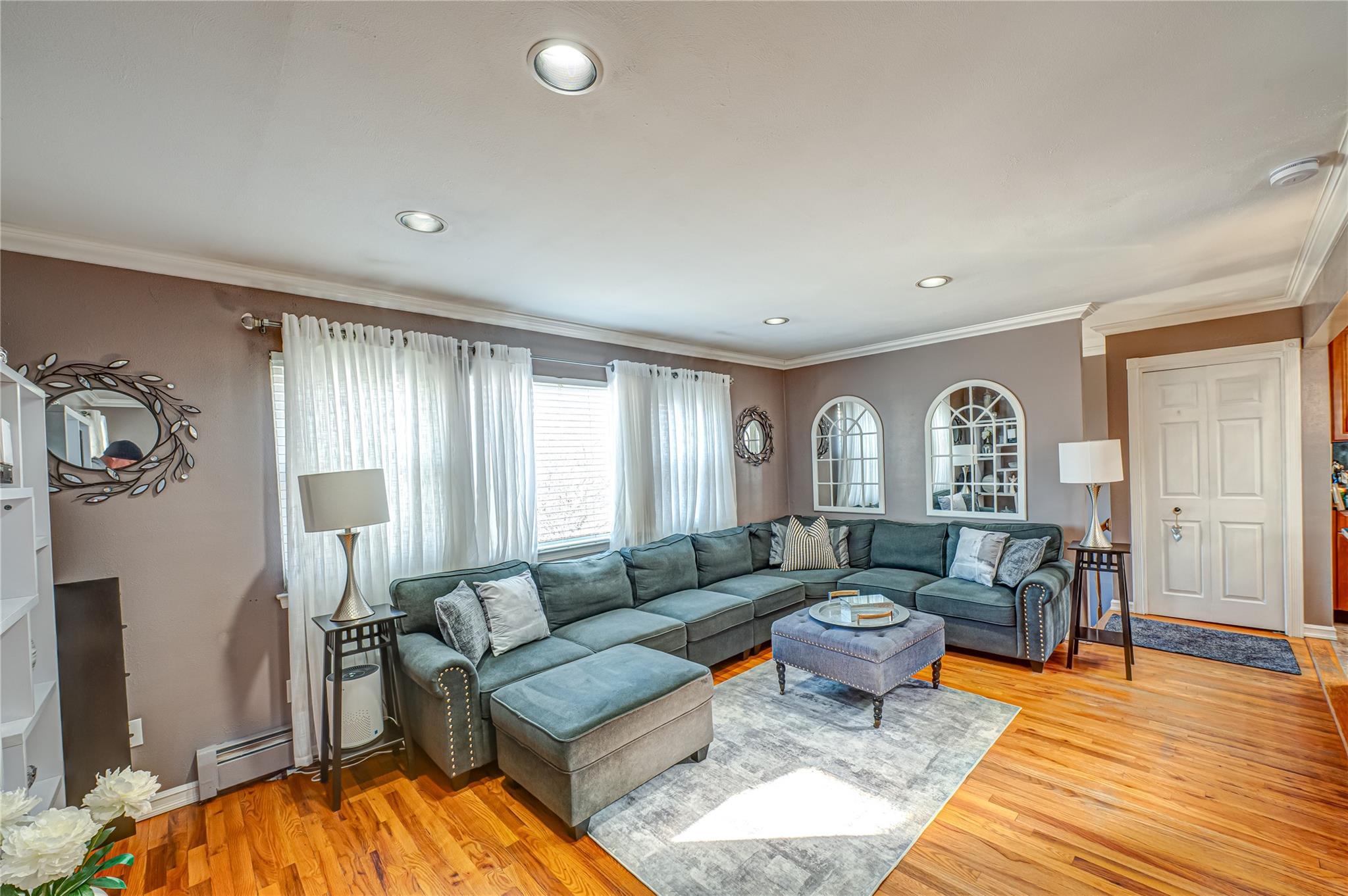 Single Family Wilson  Nassau County, NY 11710, MLS-844026-10