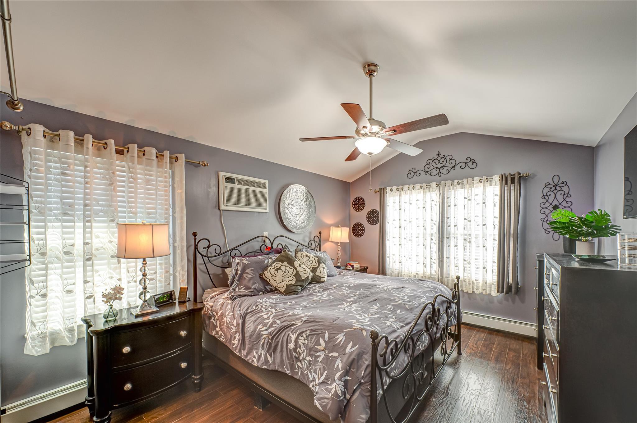Single Family Wilson  Nassau County, NY 11710, MLS-844026-13