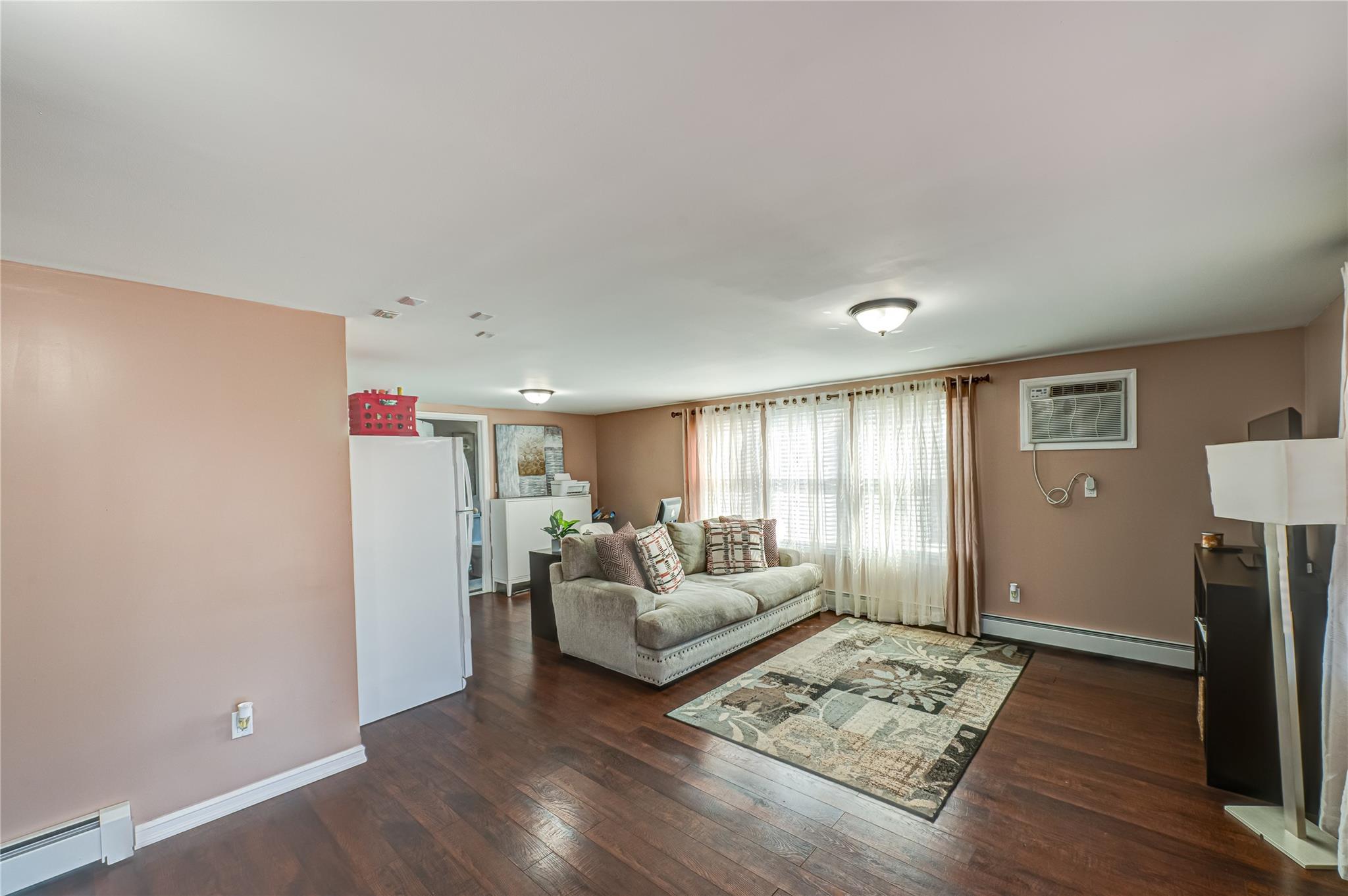 Single Family Wilson  Nassau County, NY 11710, MLS-844026-30